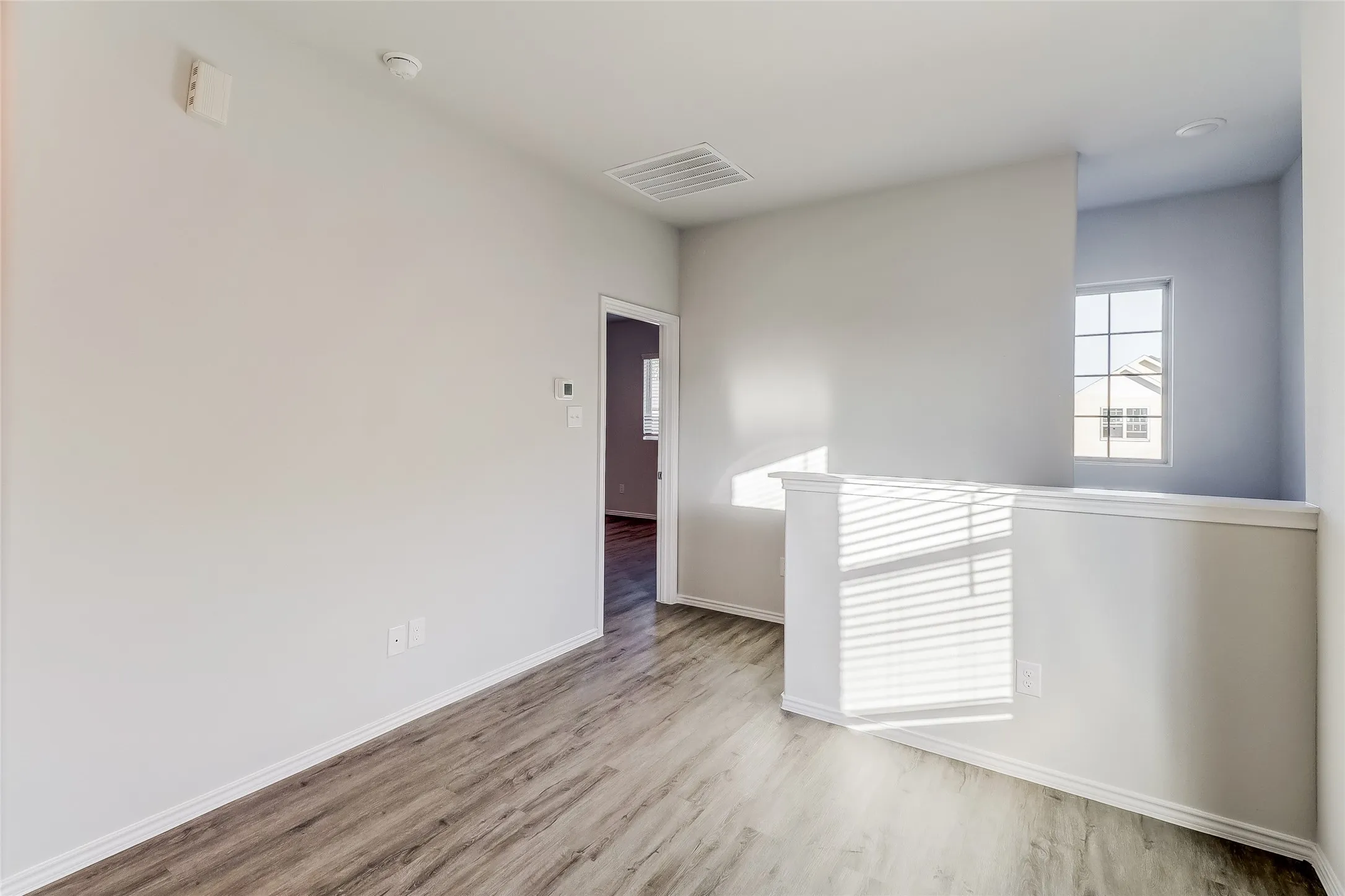 Single Family Residence For Rent in Ellis County , 3702 Ruth Drive, Ennis, Texas 75119, 4 Bedroom, 3 Bathroom, 2 Garage spaces, 1,644 Sqft, built in 2024, mls#21387245, Real Estate Agent in Ennis, Homes For Rent in Ellis county, Homes For Rent in Ennis, Realtor in Ennis Texas, Real Estate Brokerage Independent Realty Texas, Luminita Cordes Realtor