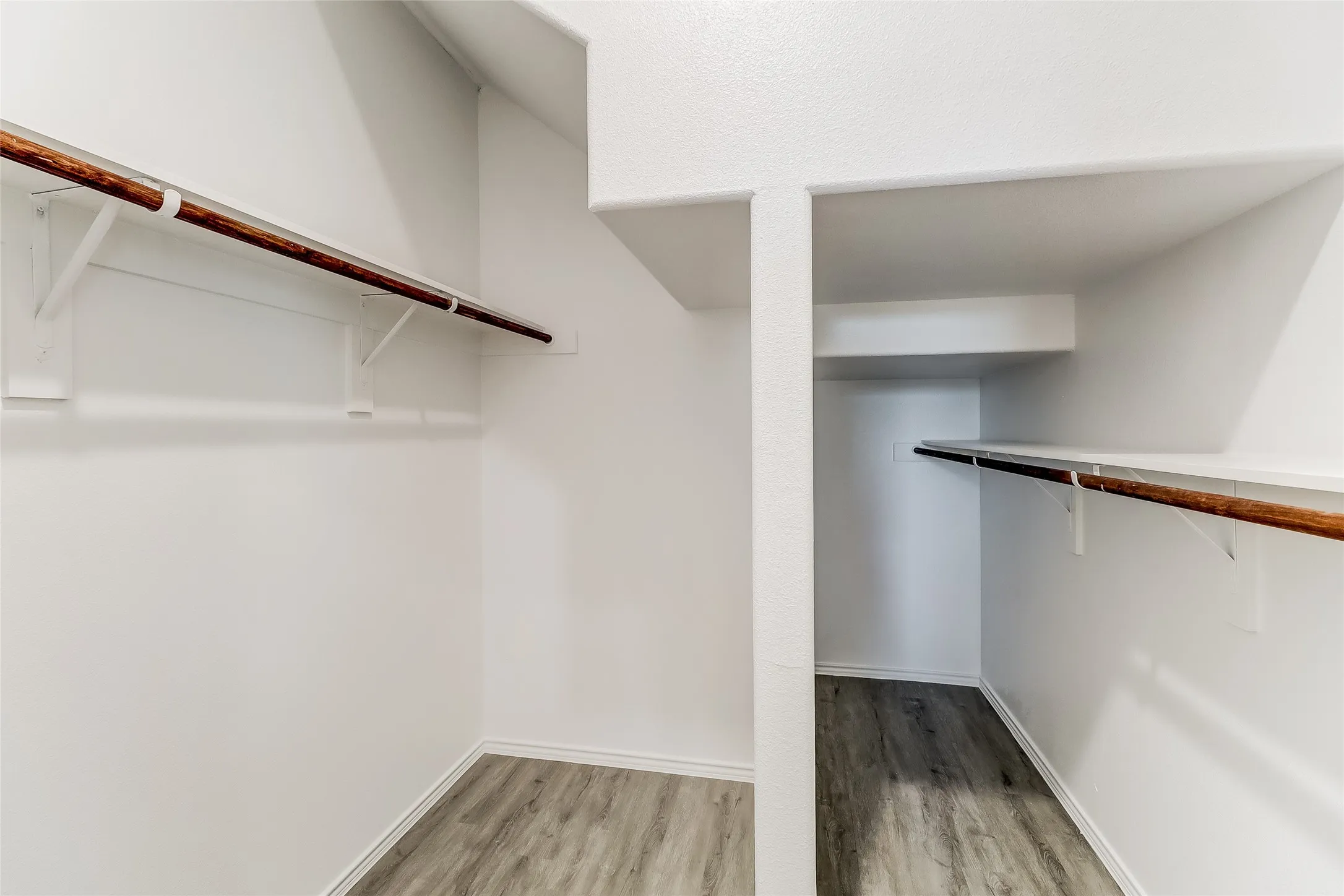 Single Family Residence For Rent in Ellis County , 3702 Ruth Drive, Ennis, Texas 75119, 4 Bedroom, 3 Bathroom, 2 Garage spaces, 1,644 Sqft, built in 2024, mls#21387245, Real Estate Agent in Ennis, Homes For Rent in Ellis county, Homes For Rent in Ennis, Realtor in Ennis Texas, Real Estate Brokerage Independent Realty Texas, Luminita Cordes Realtor