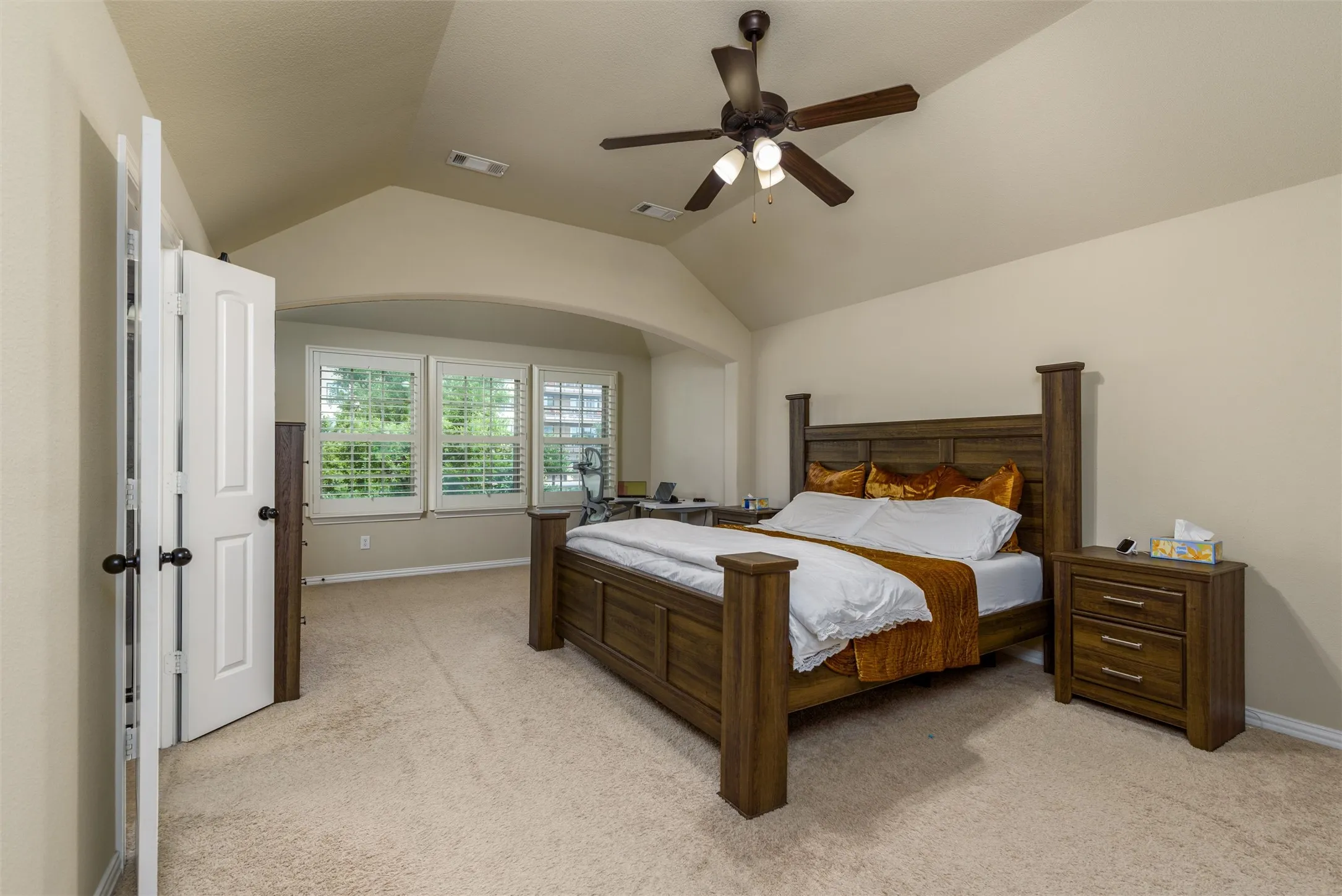 Single Family Residence For Rent in Denton County , 3513 Bans Crown Boulevard, Lewisville, Texas 75056, 4 Bedroom, 4 Bathroom, 2 Garage spaces, 3,124 Sqft, built in 2012, mls#21387247, Real Estate Agent in Lewisville, Homes For Rent in Denton county, Homes For Rent in Lewisville, Realtor in Lewisville Texas, Real Estate Brokerage Independent Realty Texas, Luminita Cordes Realtor