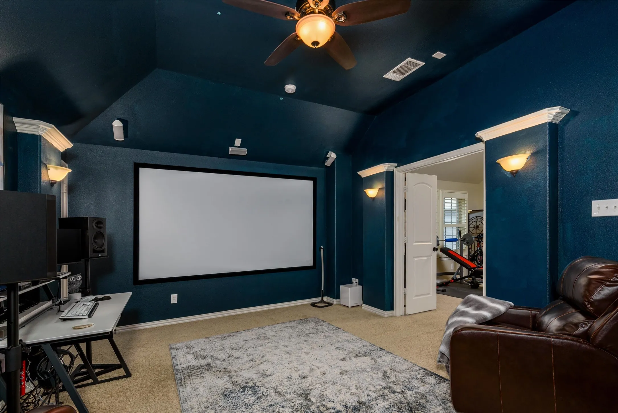 Single Family Residence For Rent in Denton County , 3513 Bans Crown Boulevard, Lewisville, Texas 75056, 4 Bedroom, 4 Bathroom, 2 Garage spaces, 3,124 Sqft, built in 2012, mls#21387247, Real Estate Agent in Lewisville, Homes For Rent in Denton county, Homes For Rent in Lewisville, Realtor in Lewisville Texas, Real Estate Brokerage Independent Realty Texas, Luminita Cordes Realtor