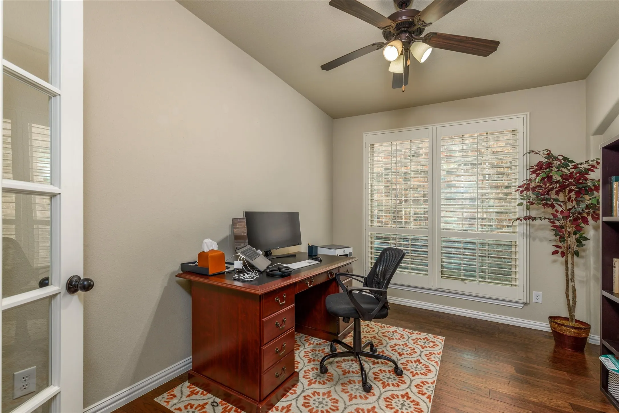 Single Family Residence For Rent in Denton County , 3513 Bans Crown Boulevard, Lewisville, Texas 75056, 4 Bedroom, 4 Bathroom, 2 Garage spaces, 3,124 Sqft, built in 2012, mls#21387247, Real Estate Agent in Lewisville, Homes For Rent in Denton county, Homes For Rent in Lewisville, Realtor in Lewisville Texas, Real Estate Brokerage Independent Realty Texas, Luminita Cordes Realtor