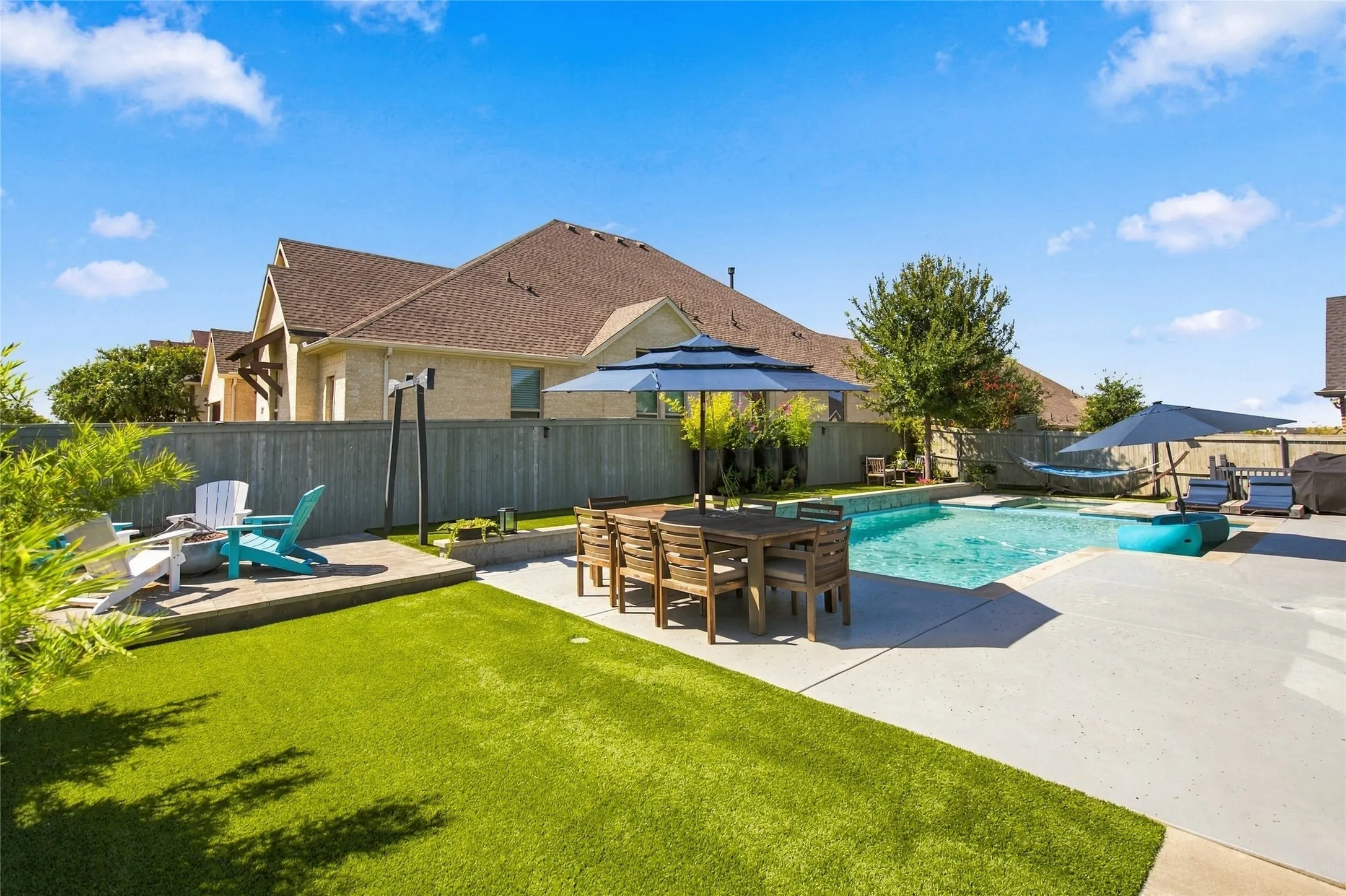 Single Family Residence For Sale in Denton County , 2901 Woodhill Way, Northlake, Texas 76247, 3 Bedroom, 3 Bathroom, 3 Garage spaces, 2,649 Sqft, built in 2020, mls#21387170, Real Estate Agent in Northlake, Homes For Sale in Denton county, Homes For Sale in Northlake, Realtor in Northlake Texas, Real Estate Brokerage Independent Realty Texas, Luminita Cordes Realtor