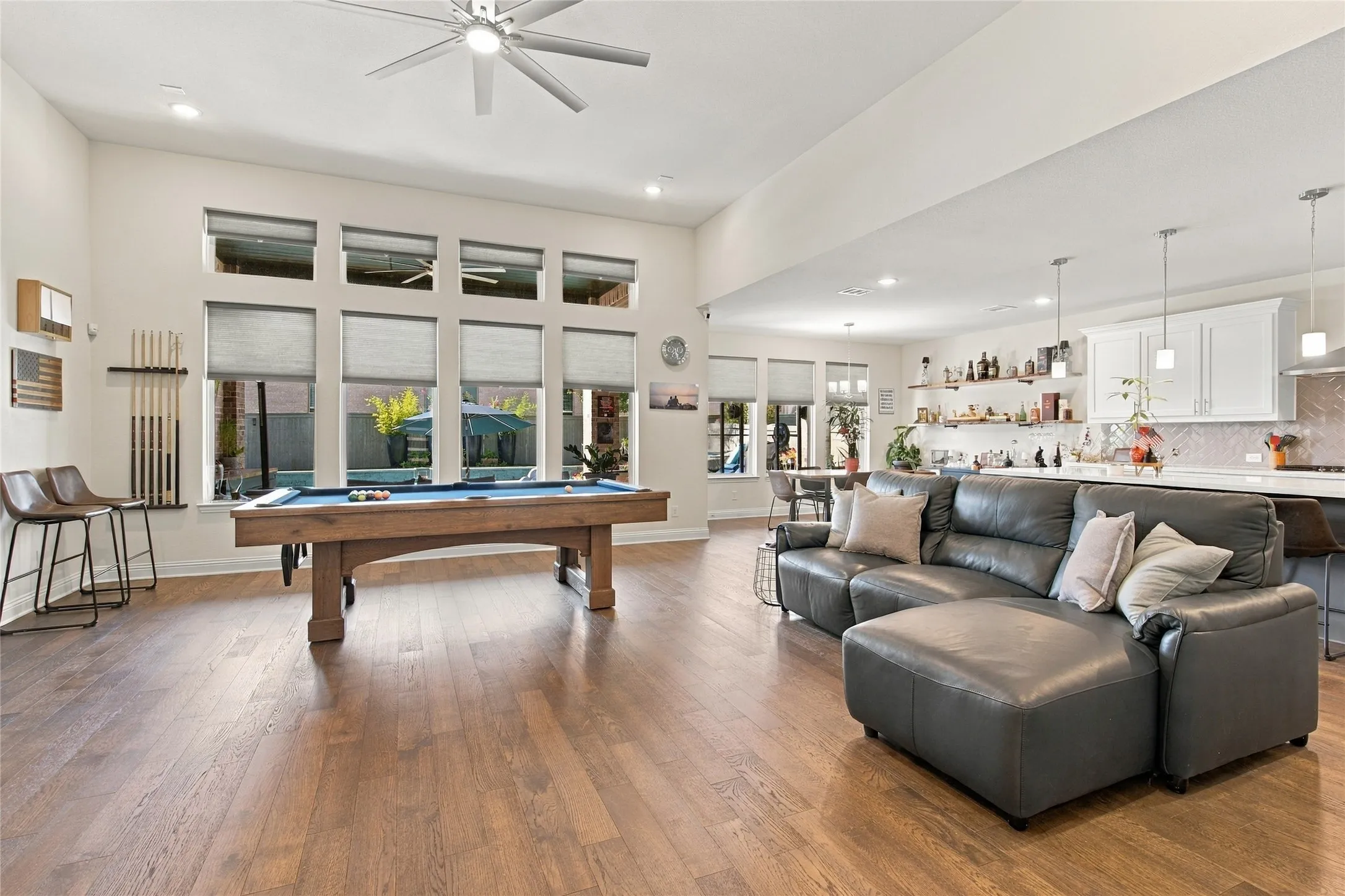 Single Family Residence For Sale in Denton County , 2901 Woodhill Way, Northlake, Texas 76247, 3 Bedroom, 3 Bathroom, 3 Garage spaces, 2,649 Sqft, built in 2020, mls#21387170, Real Estate Agent in Northlake, Homes For Sale in Denton county, Homes For Sale in Northlake, Realtor in Northlake Texas, Real Estate Brokerage Independent Realty Texas, Luminita Cordes Realtor