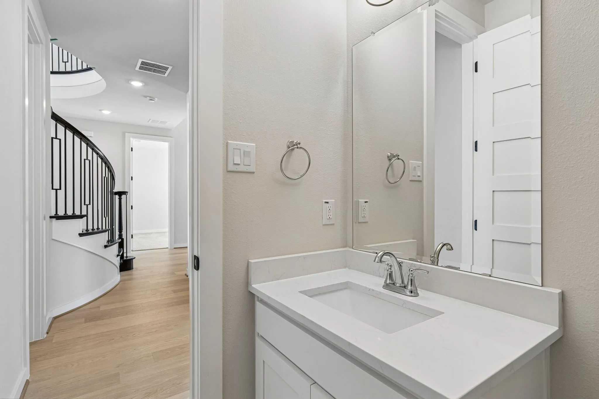 Single Family Residence For Sale in Collin County , 721 Samantha Street, Anna, Texas 75409, 5 Bedroom, 5 Bathroom, 3 Garage spaces, 4,377 Sqft, built in 2026, mls#21387259, Real Estate Agent in Anna, Homes For Sale in Collin county, Homes For Sale in Anna, Realtor in Anna Texas, Real Estate Brokerage Independent Realty Texas, Luminita Cordes Realtor