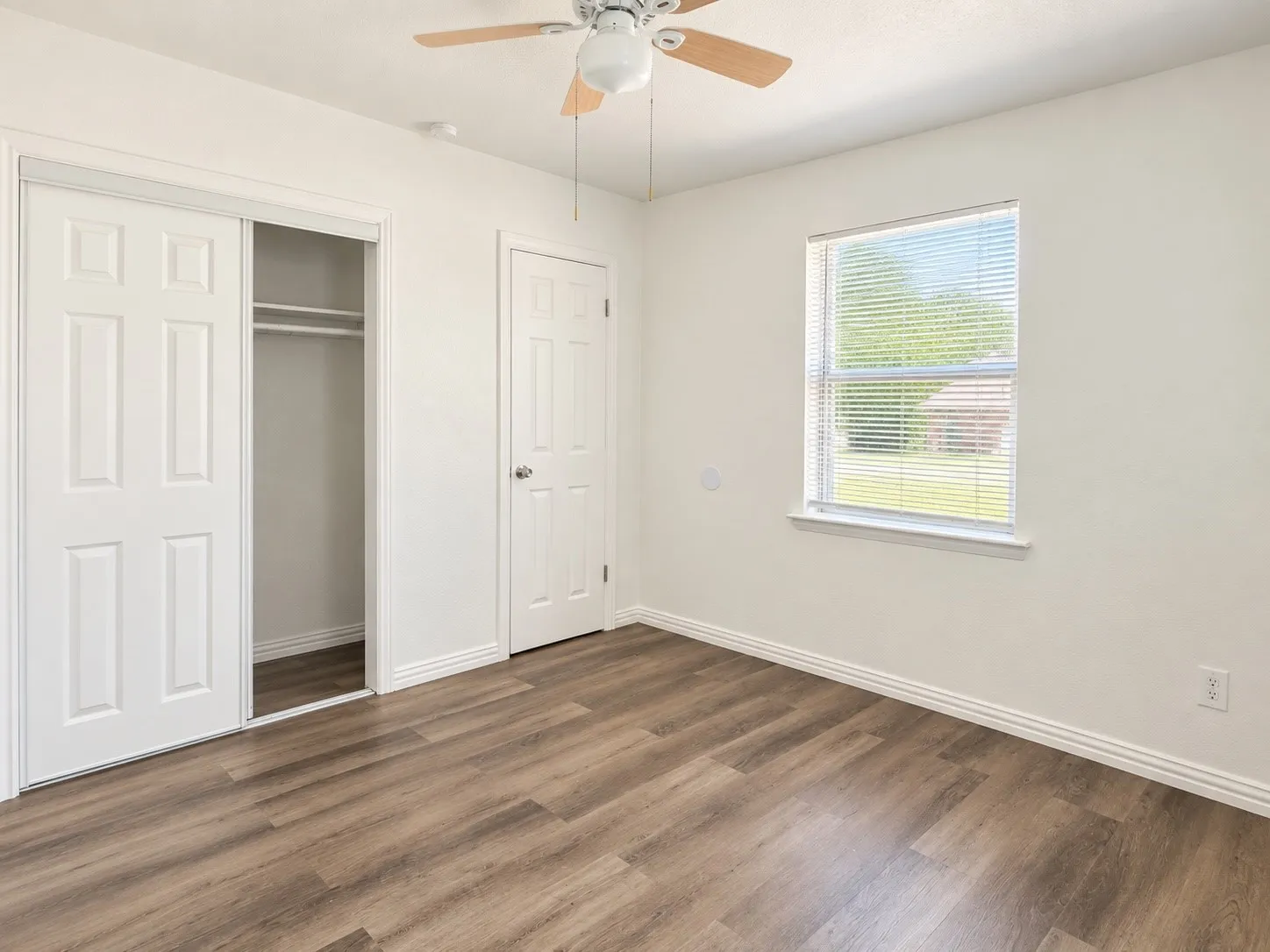 Single Family Residence For Rent in Dallas County , 133 Baron Place, Grand Prairie, Texas 75051, 3 Bedroom, 2 Bathroom, 2 Garage spaces, 1,153 Sqft, built in 1960, mls#21382531, Real Estate Agent in Grand Prairie, Homes For Rent in Dallas county, Homes For Rent in Grand Prairie, Realtor in Grand Prairie Texas, Real Estate Brokerage Independent Realty Texas, Luminita Cordes Realtor