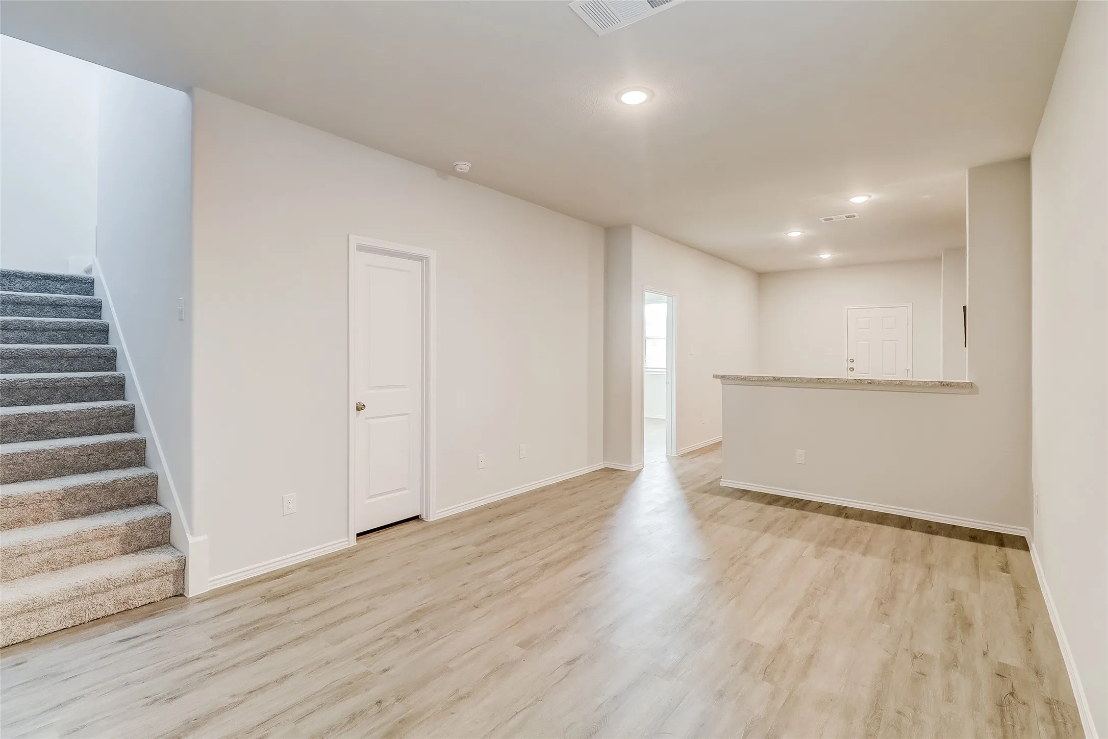 Single Family Residence For Rent in Ellis County , 1300 Ester Lane, Ennis, Texas 75119, 4 Bedroom, 3 Bathroom, 2 Garage spaces, 1,644 Sqft, built in 2024, mls#21387264, Real Estate Agent in Ennis, Homes For Rent in Ellis county, Homes For Rent in Ennis, Realtor in Ennis Texas, Real Estate Brokerage Independent Realty Texas, Luminita Cordes Realtor