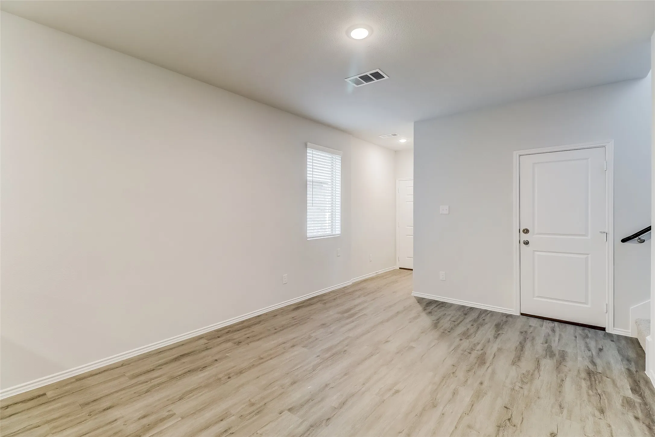Single Family Residence For Rent in Ellis County , 1300 Ester Lane, Ennis, Texas 75119, 4 Bedroom, 3 Bathroom, 2 Garage spaces, 1,644 Sqft, built in 2024, mls#21387264, Real Estate Agent in Ennis, Homes For Rent in Ellis county, Homes For Rent in Ennis, Realtor in Ennis Texas, Real Estate Brokerage Independent Realty Texas, Luminita Cordes Realtor