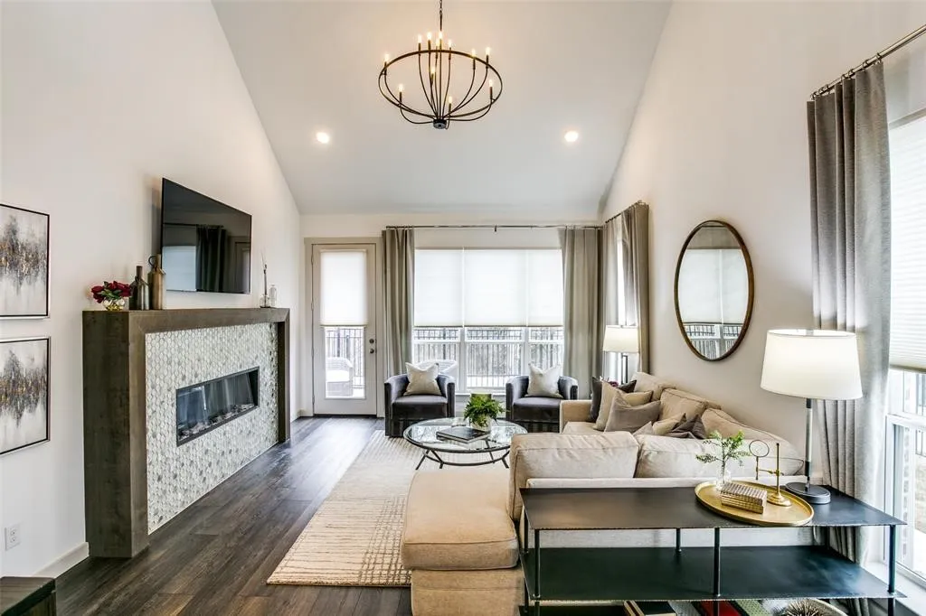Townhouse For Rent in Denton County , 100 Claire Drive, Trophy Club, Texas 76262, 3 Bedroom, 3 Bathroom, 2 Garage spaces, 2,316 Sqft, built in 2019, mls#21385901, Real Estate Agent in Trophy Club, Homes For Rent in Denton county, Homes For Rent in Trophy Club, Realtor in Trophy Club Texas, Real Estate Brokerage Independent Realty Texas, Luminita Cordes Realtor