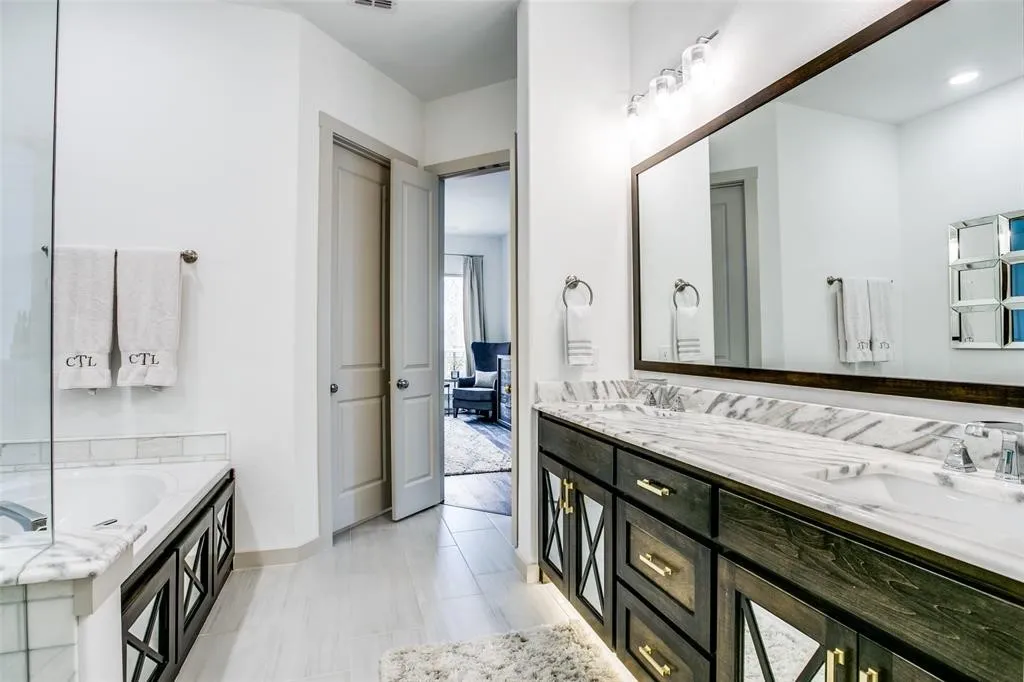 Townhouse For Rent in Denton County , 100 Claire Drive, Trophy Club, Texas 76262, 3 Bedroom, 3 Bathroom, 2 Garage spaces, 2,316 Sqft, built in 2019, mls#21385901, Real Estate Agent in Trophy Club, Homes For Rent in Denton county, Homes For Rent in Trophy Club, Realtor in Trophy Club Texas, Real Estate Brokerage Independent Realty Texas, Luminita Cordes Realtor