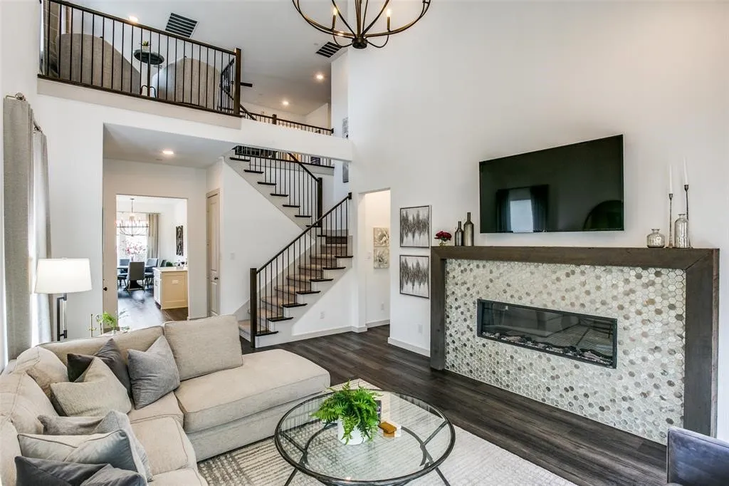 Townhouse For Rent in Denton County , 100 Claire Drive, Trophy Club, Texas 76262, 3 Bedroom, 3 Bathroom, 2 Garage spaces, 2,316 Sqft, built in 2019, mls#21385901, Real Estate Agent in Trophy Club, Homes For Rent in Denton county, Homes For Rent in Trophy Club, Realtor in Trophy Club Texas, Real Estate Brokerage Independent Realty Texas, Luminita Cordes Realtor