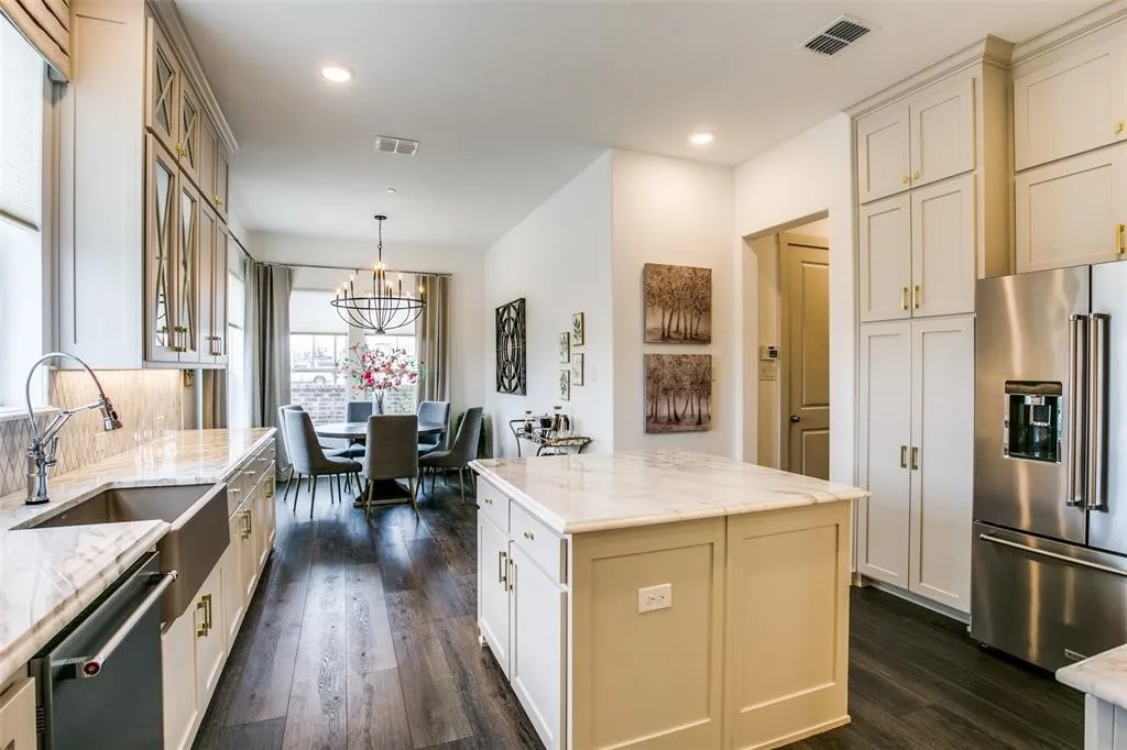 Townhouse For Rent in Denton County , 100 Claire Drive, Trophy Club, Texas 76262, 3 Bedroom, 3 Bathroom, 2 Garage spaces, 2,316 Sqft, built in 2019, mls#21385901, Real Estate Agent in Trophy Club, Homes For Rent in Denton county, Homes For Rent in Trophy Club, Realtor in Trophy Club Texas, Real Estate Brokerage Independent Realty Texas, Luminita Cordes Realtor