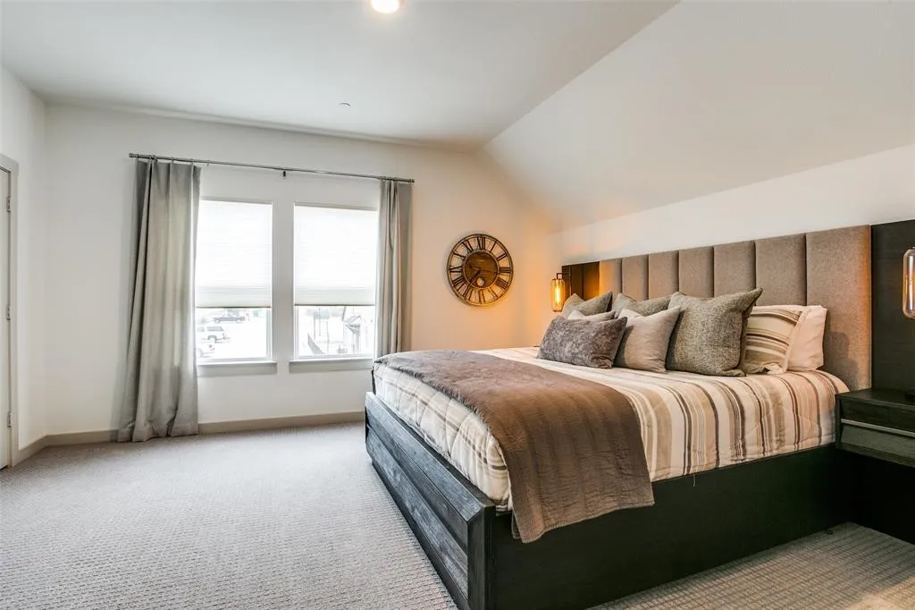 Townhouse For Rent in Denton County , 100 Claire Drive, Trophy Club, Texas 76262, 3 Bedroom, 3 Bathroom, 2 Garage spaces, 2,316 Sqft, built in 2019, mls#21385901, Real Estate Agent in Trophy Club, Homes For Rent in Denton county, Homes For Rent in Trophy Club, Realtor in Trophy Club Texas, Real Estate Brokerage Independent Realty Texas, Luminita Cordes Realtor