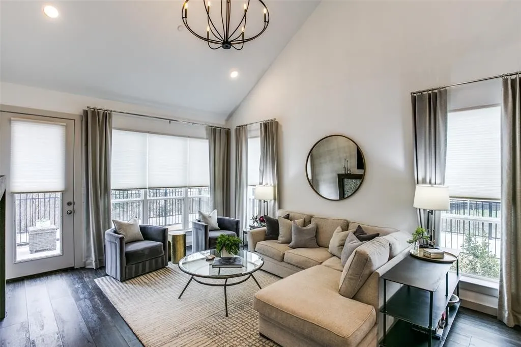 Townhouse For Rent in Denton County , 100 Claire Drive, Trophy Club, Texas 76262, 3 Bedroom, 3 Bathroom, 2 Garage spaces, 2,316 Sqft, built in 2019, mls#21385901, Real Estate Agent in Trophy Club, Homes For Rent in Denton county, Homes For Rent in Trophy Club, Realtor in Trophy Club Texas, Real Estate Brokerage Independent Realty Texas, Luminita Cordes Realtor