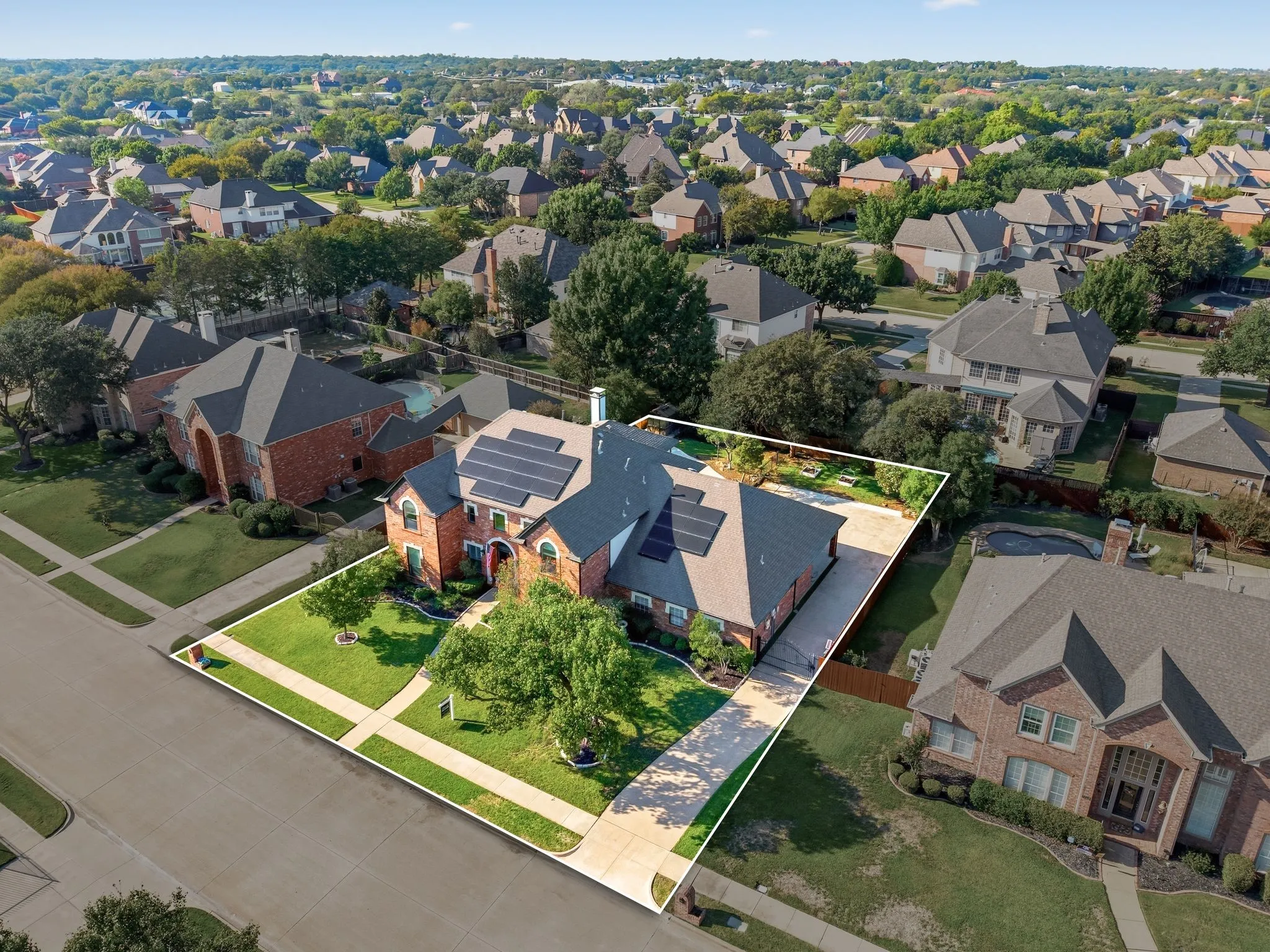 Single Family Residence For Sale in Tarrant County , 1720 Water Lily Drive, Southlake, Texas 76092, 5 Bedroom, 4 Bathroom, 2 Garage spaces, 4,802 Sqft, built in 1997, mls#21386567, Real Estate Agent in Southlake, Homes For Sale in Tarrant county, Homes For Sale in Southlake, Realtor in Southlake Texas, Real Estate Brokerage Independent Realty Texas, Luminita Cordes Realtor