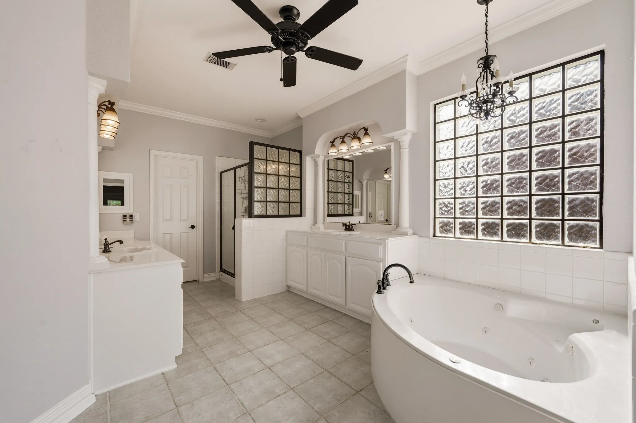 Single Family Residence For Sale in Tarrant County , 1720 Water Lily Drive, Southlake, Texas 76092, 5 Bedroom, 4 Bathroom, 2 Garage spaces, 4,802 Sqft, built in 1997, mls#21386567, Real Estate Agent in Southlake, Homes For Sale in Tarrant county, Homes For Sale in Southlake, Realtor in Southlake Texas, Real Estate Brokerage Independent Realty Texas, Luminita Cordes Realtor