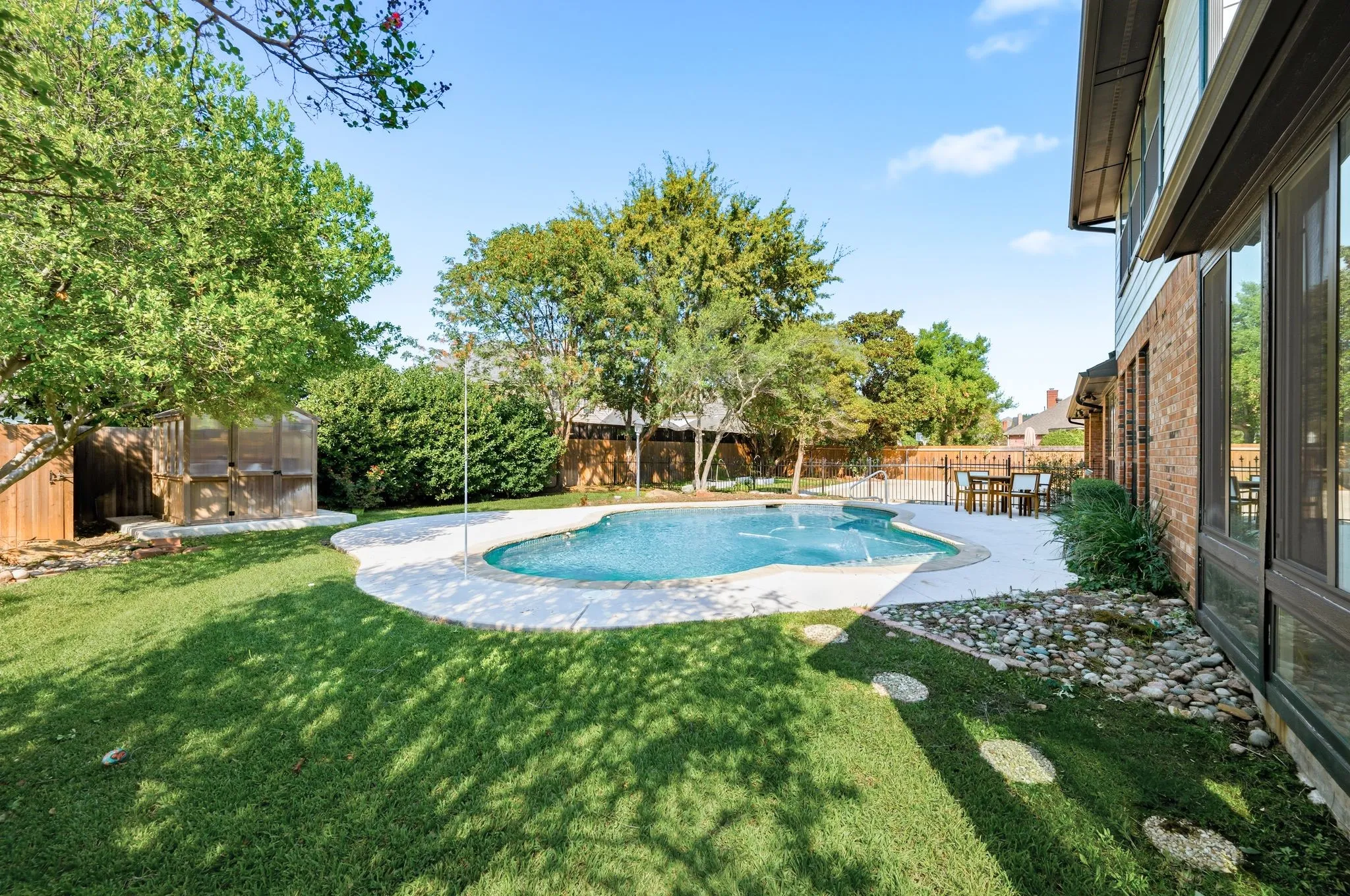 Single Family Residence For Sale in Tarrant County , 1720 Water Lily Drive, Southlake, Texas 76092, 5 Bedroom, 4 Bathroom, 2 Garage spaces, 4,802 Sqft, built in 1997, mls#21386567, Real Estate Agent in Southlake, Homes For Sale in Tarrant county, Homes For Sale in Southlake, Realtor in Southlake Texas, Real Estate Brokerage Independent Realty Texas, Luminita Cordes Realtor