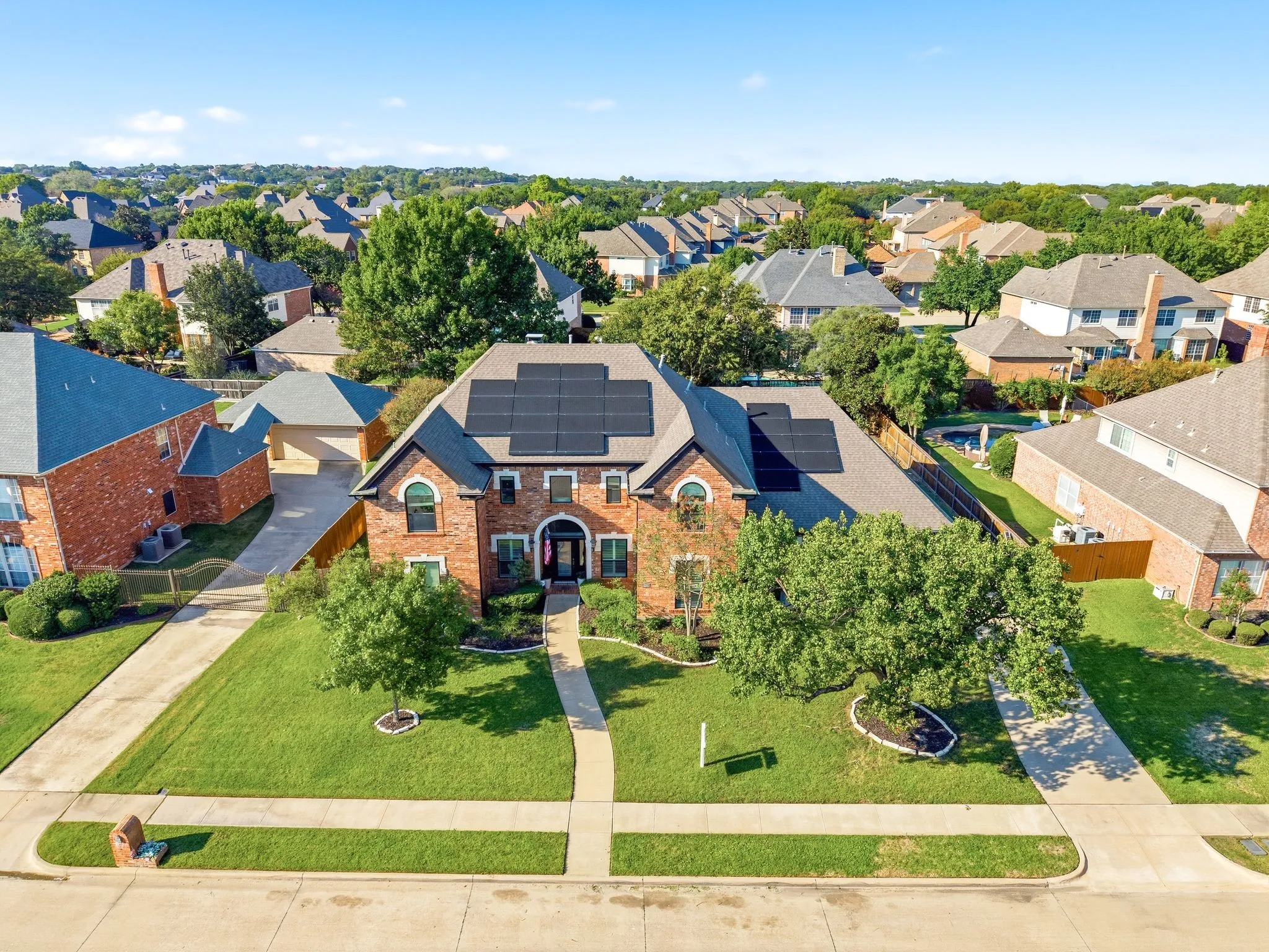 Single Family Residence For Sale in Tarrant County , 1720 Water Lily Drive, Southlake, Texas 76092, 5 Bedroom, 4 Bathroom, 2 Garage spaces, 4,802 Sqft, built in 1997, mls#21386567, Real Estate Agent in Southlake, Homes For Sale in Tarrant county, Homes For Sale in Southlake, Realtor in Southlake Texas, Real Estate Brokerage Independent Realty Texas, Luminita Cordes Realtor