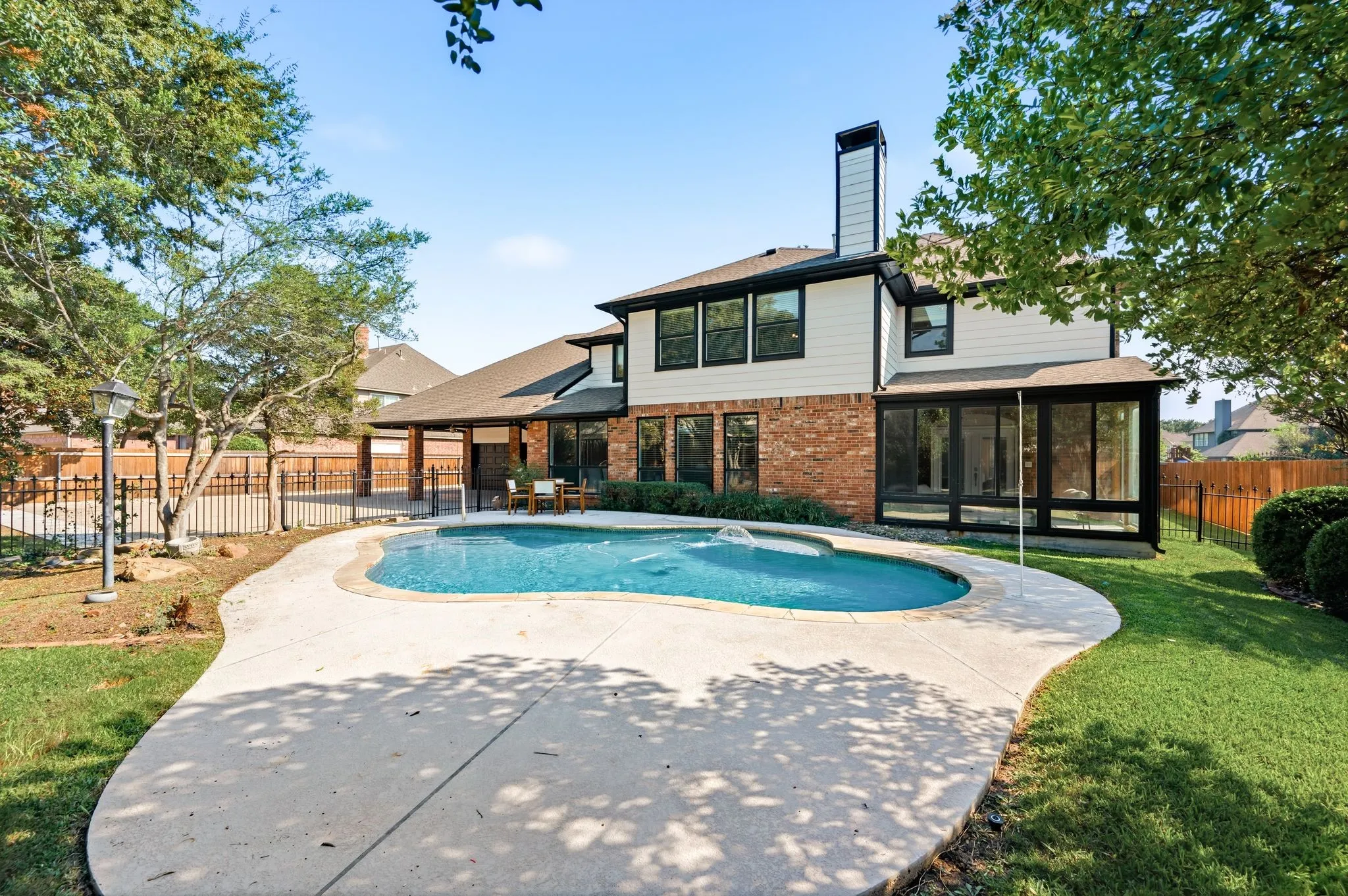 Single Family Residence For Sale in Tarrant County , 1720 Water Lily Drive, Southlake, Texas 76092, 5 Bedroom, 4 Bathroom, 2 Garage spaces, 4,802 Sqft, built in 1997, mls#21386567, Real Estate Agent in Southlake, Homes For Sale in Tarrant county, Homes For Sale in Southlake, Realtor in Southlake Texas, Real Estate Brokerage Independent Realty Texas, Luminita Cordes Realtor