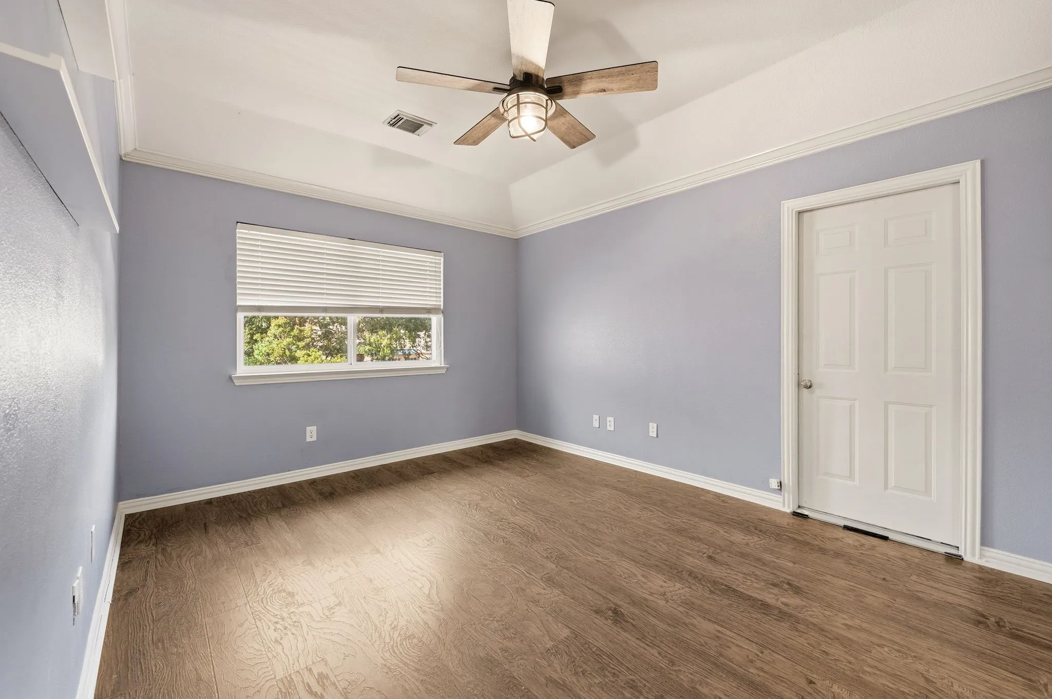 Single Family Residence For Sale in Tarrant County , 1720 Water Lily Drive, Southlake, Texas 76092, 5 Bedroom, 4 Bathroom, 2 Garage spaces, 4,802 Sqft, built in 1997, mls#21386567, Real Estate Agent in Southlake, Homes For Sale in Tarrant county, Homes For Sale in Southlake, Realtor in Southlake Texas, Real Estate Brokerage Independent Realty Texas, Luminita Cordes Realtor
