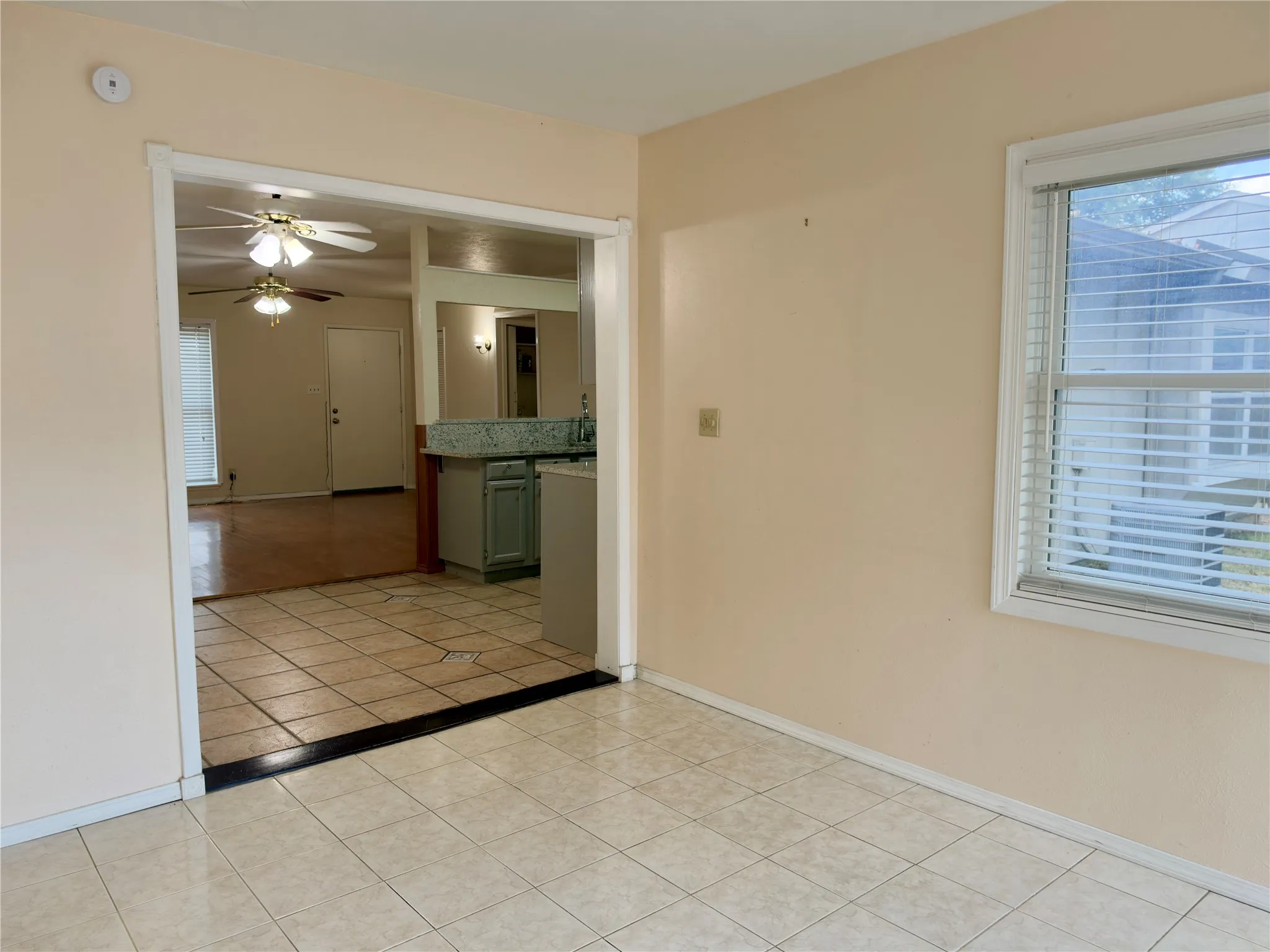 Single Family Residence For Rent in Denton County , 5716 Pearce Street, The Colony, Texas 75056, 2 Bedroom, 2 Bathroom, 1 Garage spaces, 1,364 Sqft, built in 1983, mls#21387269, Real Estate Agent in The Colony, Homes For Rent in Denton county, Homes For Rent in The Colony, Realtor in The Colony Texas, Real Estate Brokerage Independent Realty Texas, Luminita Cordes Realtor