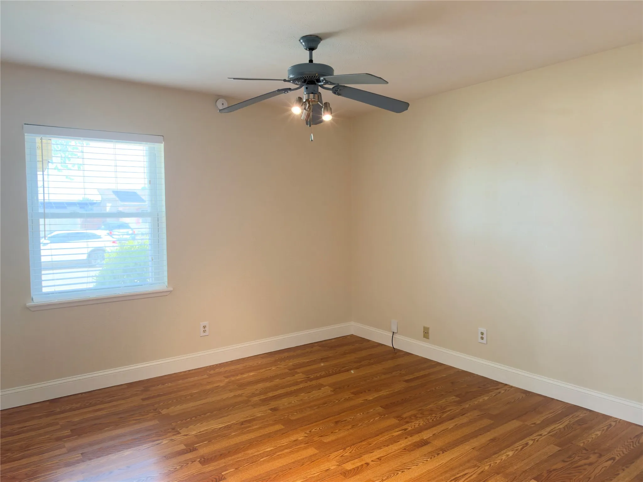 Single Family Residence For Rent in Denton County , 5716 Pearce Street, The Colony, Texas 75056, 2 Bedroom, 2 Bathroom, 1 Garage spaces, 1,364 Sqft, built in 1983, mls#21387269, Real Estate Agent in The Colony, Homes For Rent in Denton county, Homes For Rent in The Colony, Realtor in The Colony Texas, Real Estate Brokerage Independent Realty Texas, Luminita Cordes Realtor