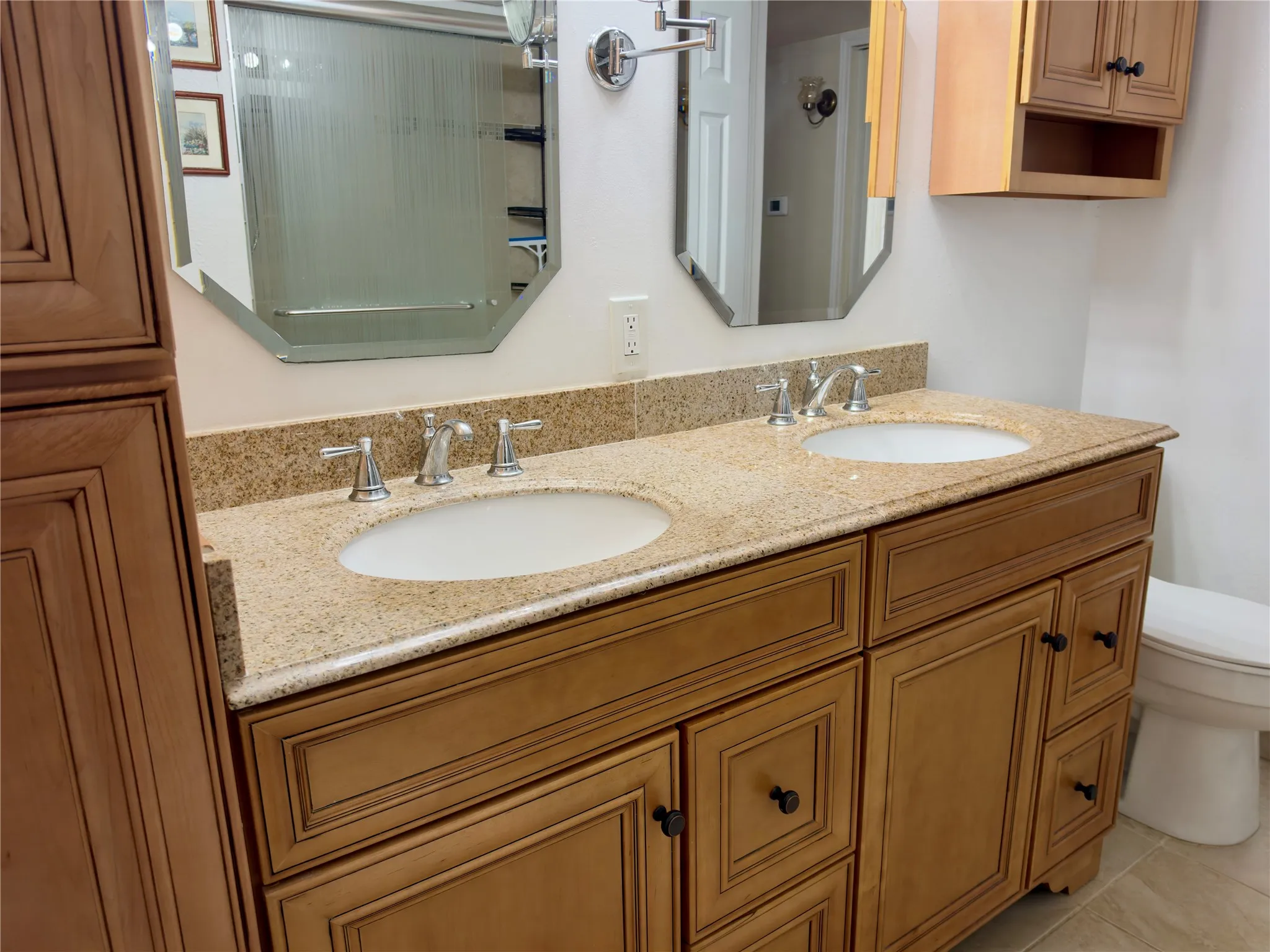 Single Family Residence For Rent in Denton County , 5716 Pearce Street, The Colony, Texas 75056, 2 Bedroom, 2 Bathroom, 1 Garage spaces, 1,364 Sqft, built in 1983, mls#21387269, Real Estate Agent in The Colony, Homes For Rent in Denton county, Homes For Rent in The Colony, Realtor in The Colony Texas, Real Estate Brokerage Independent Realty Texas, Luminita Cordes Realtor