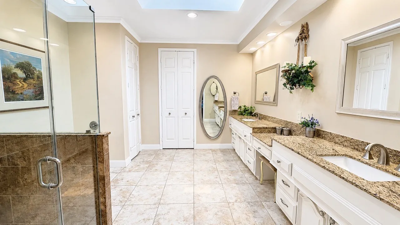 Single Family Residence For Sale in Collin County , 5719 Covehaven Drive, Dallas, Texas 75252, 4 Bedroom, 3 Bathroom, 3 Garage spaces, 3,230 Sqft, built in 1984, mls#21384753, Real Estate Agent in Dallas, Homes For Sale in Collin county, Homes For Sale in Dallas, Realtor in Dallas Texas, Real Estate Brokerage Independent Realty Texas, Luminita Cordes Realtor