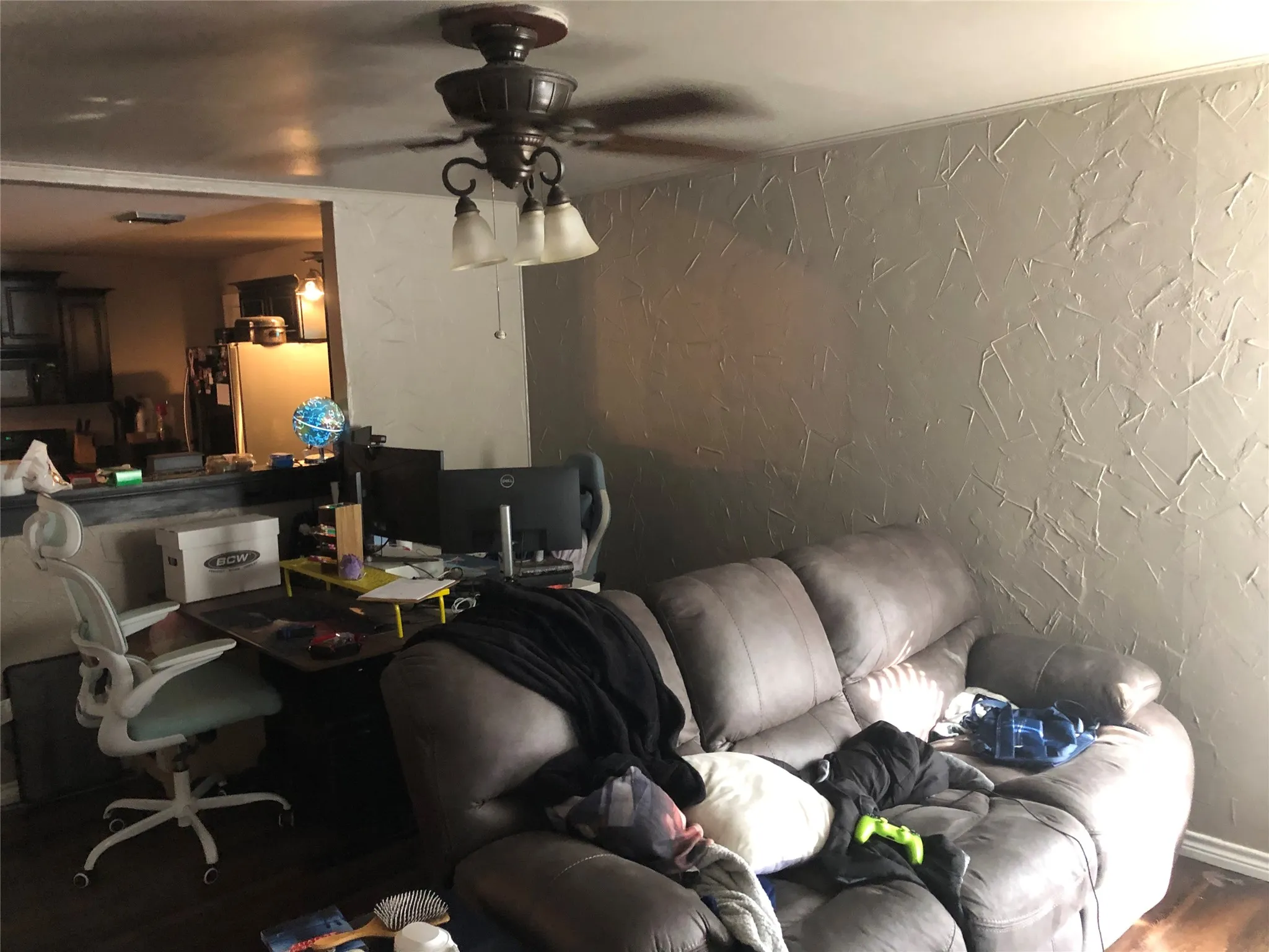 Single Family Residence For Sale in Montague County , 404 N Mill Street, Bowie, Texas 76230, 3 Bedroom, 2 Bathroom, 1 Garage spaces, 1,182 Sqft, built in 1935, mls#21387272, Real Estate Agent in Bowie, Homes For Sale in Montague county, Homes For Sale in Bowie, Realtor in Bowie Texas, Real Estate Brokerage Independent Realty Texas, Luminita Cordes Realtor
