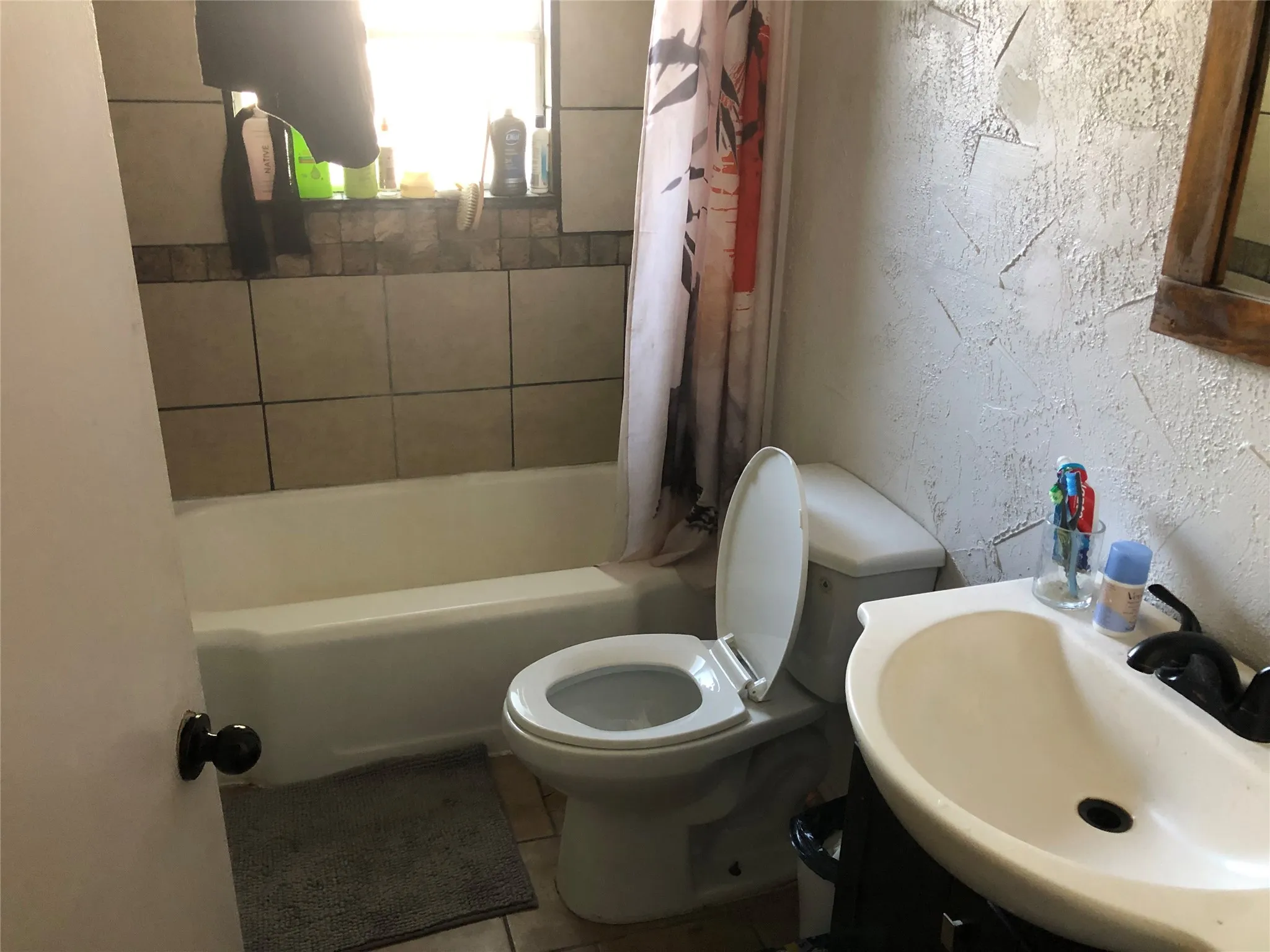 Single Family Residence For Sale in Montague County , 404 N Mill Street, Bowie, Texas 76230, 3 Bedroom, 2 Bathroom, 1 Garage spaces, 1,182 Sqft, built in 1935, mls#21387272, Real Estate Agent in Bowie, Homes For Sale in Montague county, Homes For Sale in Bowie, Realtor in Bowie Texas, Real Estate Brokerage Independent Realty Texas, Luminita Cordes Realtor