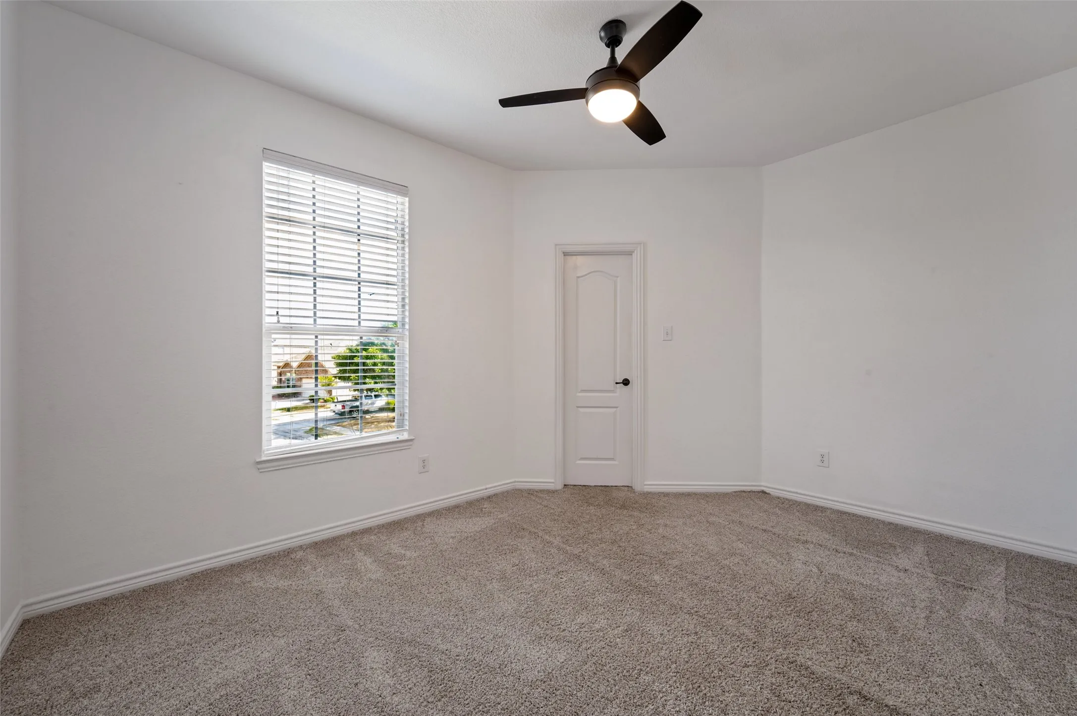 Single Family Residence For Sale in Denton County , 1709 Tahoe Trail, Prosper, Texas 75078, 4 Bedroom, 3 Bathroom, 2 Garage spaces, 2,889 Sqft, built in 2007, mls#21387278, Real Estate Agent in Prosper, Homes For Sale in Denton county, Homes For Sale in Prosper, Realtor in Prosper Texas, Real Estate Brokerage Independent Realty Texas, Luminita Cordes Realtor