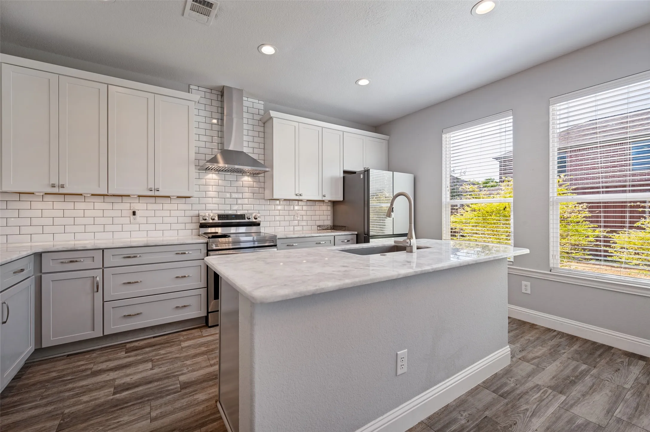 Single Family Residence For Sale in Denton County , 1709 Tahoe Trail, Prosper, Texas 75078, 4 Bedroom, 3 Bathroom, 2 Garage spaces, 2,889 Sqft, built in 2007, mls#21387278, Real Estate Agent in Prosper, Homes For Sale in Denton county, Homes For Sale in Prosper, Realtor in Prosper Texas, Real Estate Brokerage Independent Realty Texas, Luminita Cordes Realtor