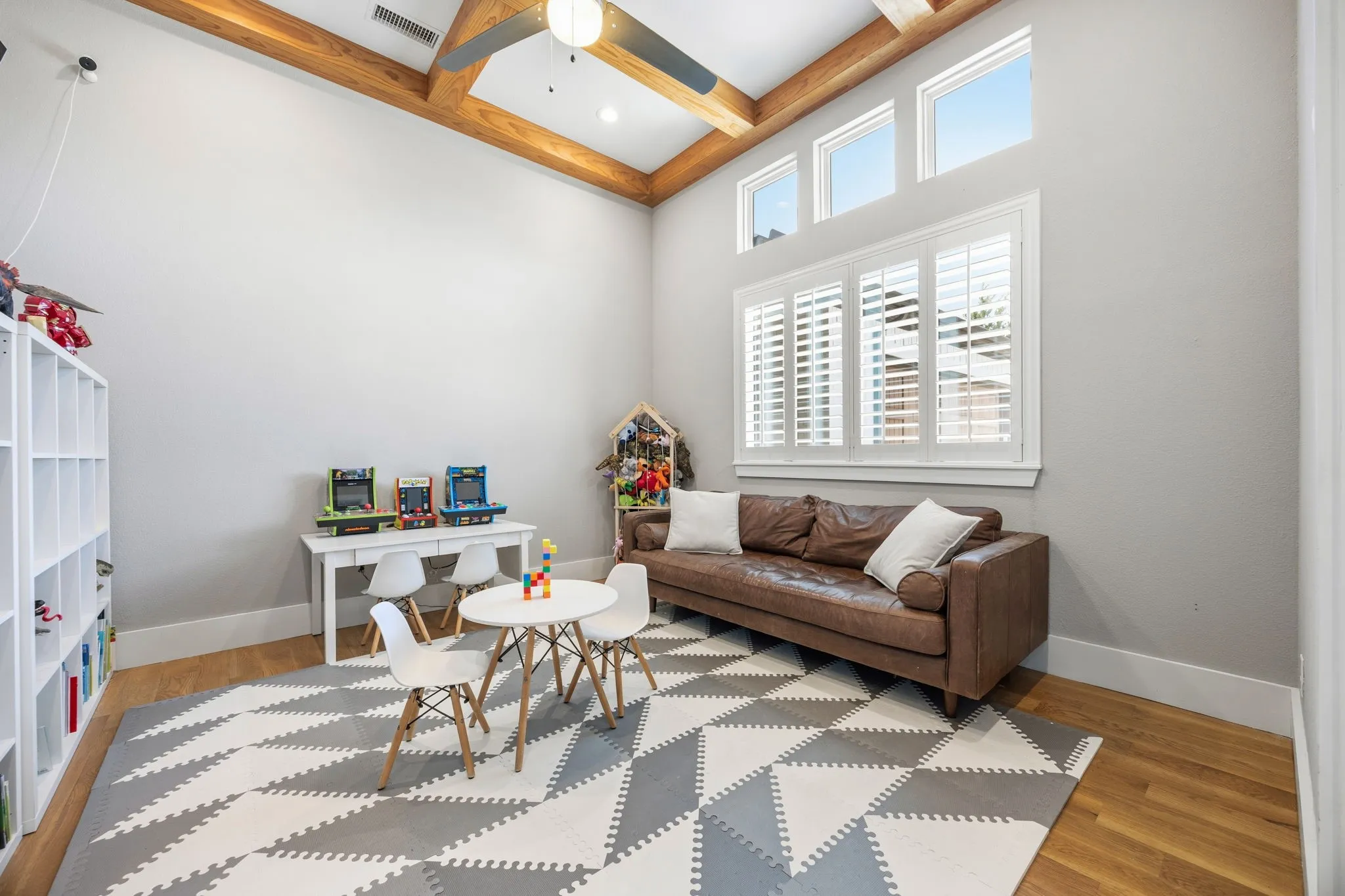 Single Family Residence For Sale in Rockwall County , 505 Shadow Wood Lane, Heath, Texas 75032, 4 Bedroom, 6 Bathroom, 3 Garage spaces, 3,604 Sqft, built in 2018, mls#21386576, Real Estate Agent in Heath, Homes For Sale in Rockwall county, Homes For Sale in Heath, Realtor in Heath Texas, Real Estate Brokerage Independent Realty Texas, Luminita Cordes Realtor