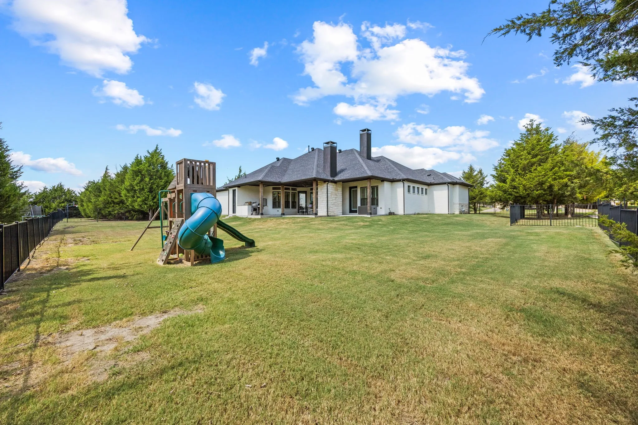 Single Family Residence For Sale in Rockwall County , 505 Shadow Wood Lane, Heath, Texas 75032, 4 Bedroom, 6 Bathroom, 3 Garage spaces, 3,604 Sqft, built in 2018, mls#21386576, Real Estate Agent in Heath, Homes For Sale in Rockwall county, Homes For Sale in Heath, Realtor in Heath Texas, Real Estate Brokerage Independent Realty Texas, Luminita Cordes Realtor