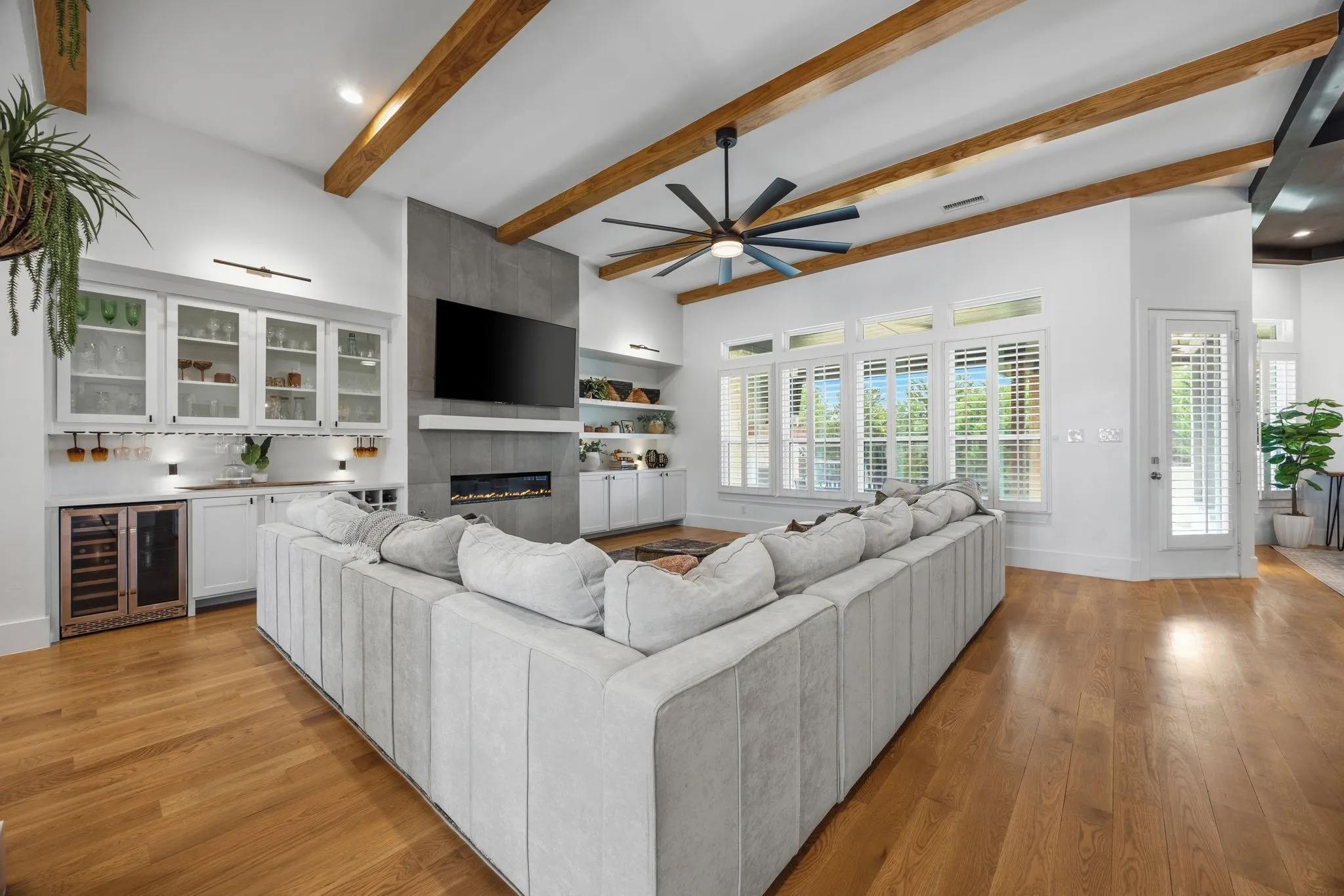 Single Family Residence For Sale in Rockwall County , 505 Shadow Wood Lane, Heath, Texas 75032, 4 Bedroom, 6 Bathroom, 3 Garage spaces, 3,604 Sqft, built in 2018, mls#21386576, Real Estate Agent in Heath, Homes For Sale in Rockwall county, Homes For Sale in Heath, Realtor in Heath Texas, Real Estate Brokerage Independent Realty Texas, Luminita Cordes Realtor