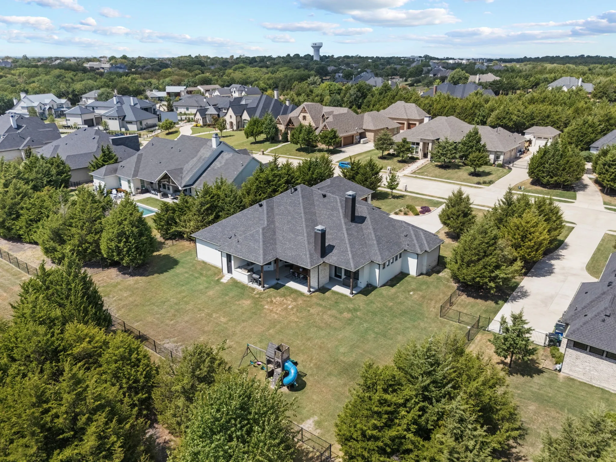 Single Family Residence For Sale in Rockwall County , 505 Shadow Wood Lane, Heath, Texas 75032, 4 Bedroom, 6 Bathroom, 3 Garage spaces, 3,604 Sqft, built in 2018, mls#21386576, Real Estate Agent in Heath, Homes For Sale in Rockwall county, Homes For Sale in Heath, Realtor in Heath Texas, Real Estate Brokerage Independent Realty Texas, Luminita Cordes Realtor