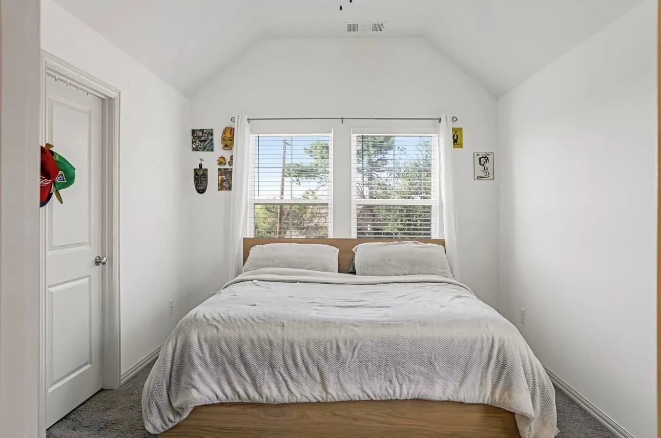 Townhouse For Rent in Tarrant County , 5114 Springlake Parkway, Haltom City, Texas 76117, 2 Bedroom, 2 Bathroom, 1 Garage spaces, 1,196 Sqft, built in 2022, mls#21387302, Real Estate Agent in Haltom City, Homes For Rent in Tarrant county, Homes For Rent in Haltom City, Realtor in Haltom City Texas, Real Estate Brokerage Independent Realty Texas, Luminita Cordes Realtor