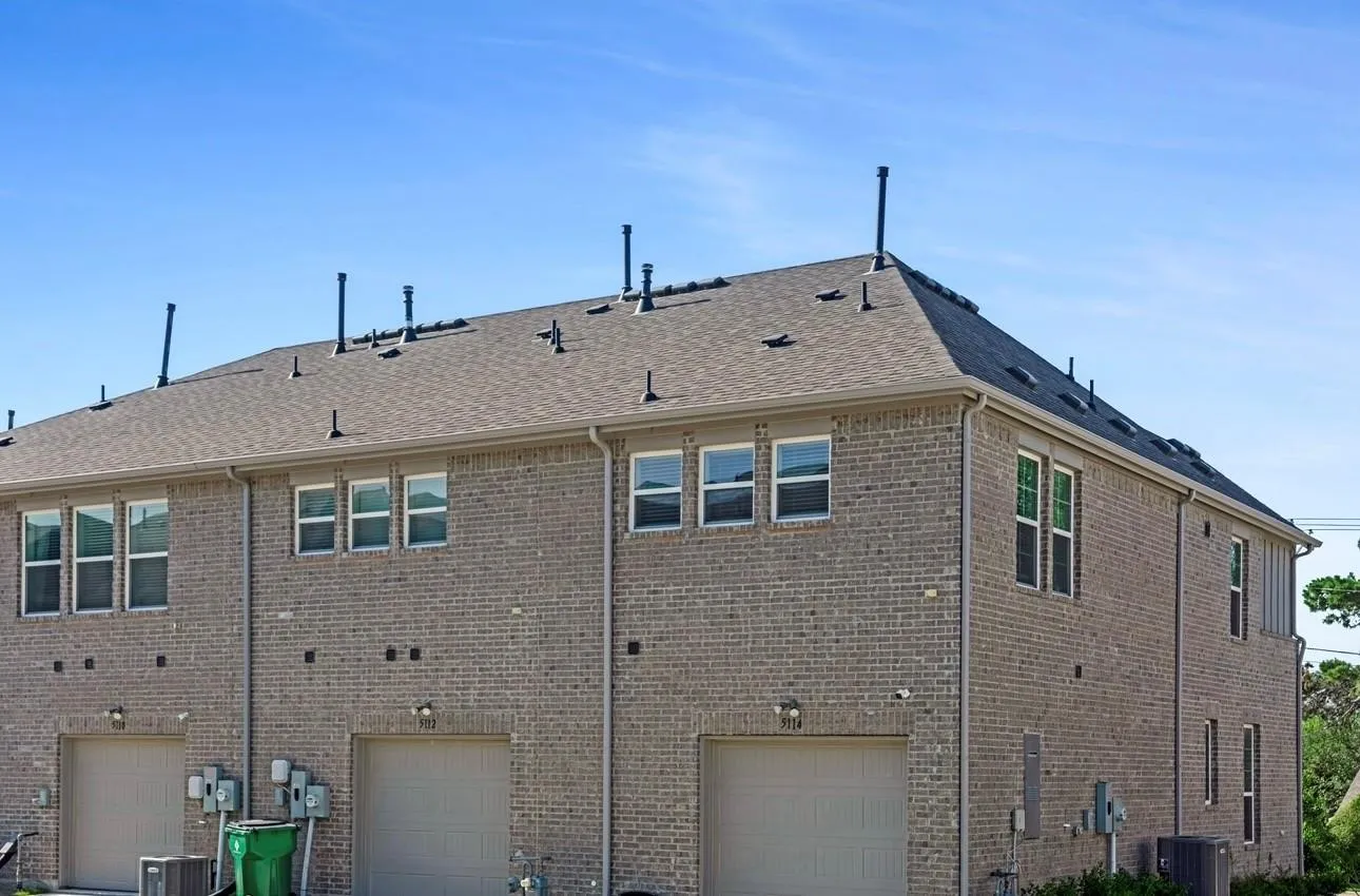 Townhouse For Rent in Tarrant County , 5114 Springlake Parkway, Haltom City, Texas 76117, 2 Bedroom, 2 Bathroom, 1 Garage spaces, 1,196 Sqft, built in 2022, mls#21387302, Real Estate Agent in Haltom City, Homes For Rent in Tarrant county, Homes For Rent in Haltom City, Realtor in Haltom City Texas, Real Estate Brokerage Independent Realty Texas, Luminita Cordes Realtor