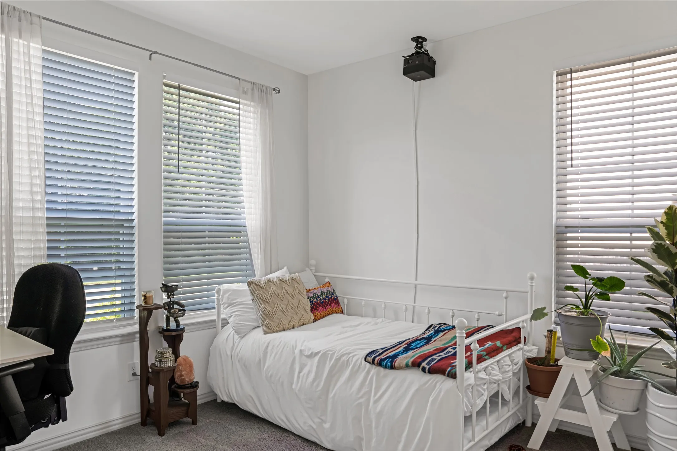 Townhouse For Rent in Tarrant County , 5114 Springlake Parkway, Haltom City, Texas 76117, 2 Bedroom, 2 Bathroom, 1 Garage spaces, 1,196 Sqft, built in 2022, mls#21387302, Real Estate Agent in Haltom City, Homes For Rent in Tarrant county, Homes For Rent in Haltom City, Realtor in Haltom City Texas, Real Estate Brokerage Independent Realty Texas, Luminita Cordes Realtor