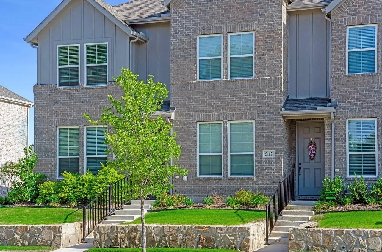 Townhouse For Rent in Tarrant County , 5114 Springlake Parkway, Haltom City, Texas 76117, 2 Bedroom, 2 Bathroom, 1 Garage spaces, 1,196 Sqft, built in 2022, mls#21387302, Real Estate Agent in Haltom City, Homes For Rent in Tarrant county, Homes For Rent in Haltom City, Realtor in Haltom City Texas, Real Estate Brokerage Independent Realty Texas, Luminita Cordes Realtor
