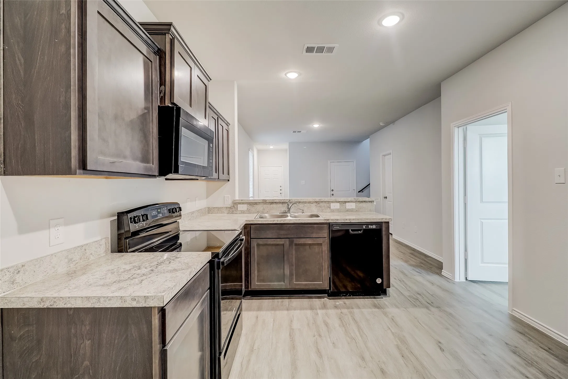 Single Family Residence For Rent