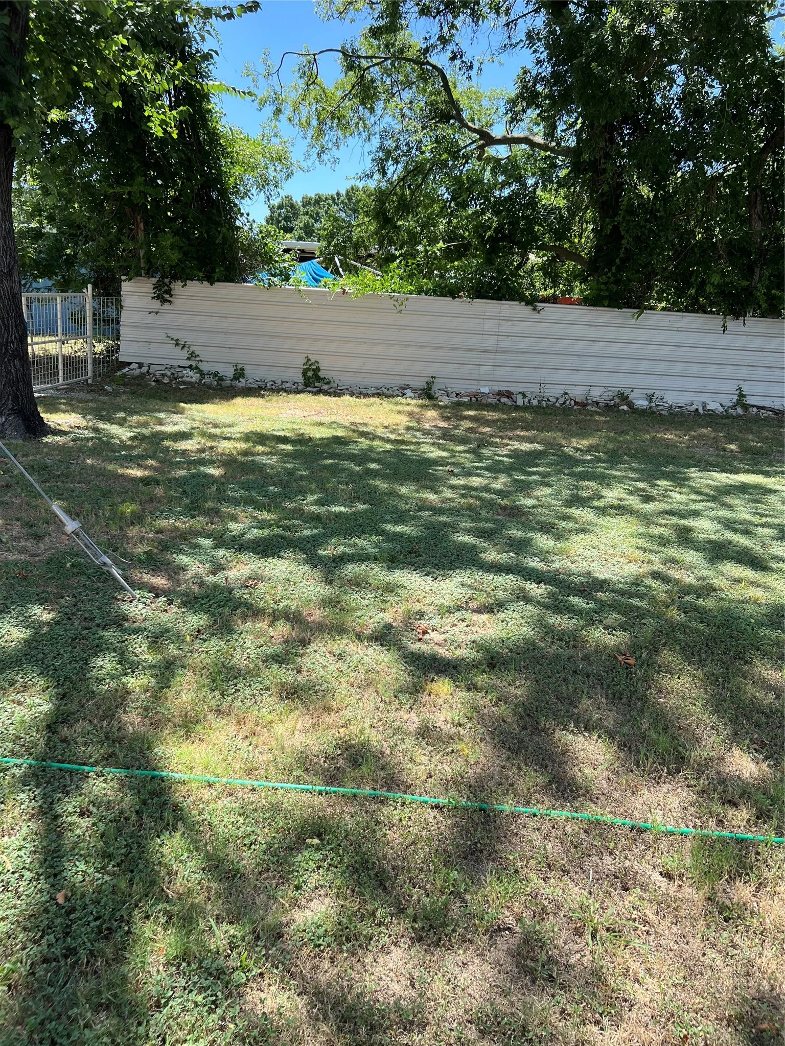 Single Family Residence For Sale in Dallas County , 710 Durham Street, Seagoville, Texas 75159, 4 Bedroom, 2 Bathroom, Garage spaces, 4,000 Sqft, built in 1969, mls#21385397, Real Estate Agent in Seagoville, Homes For Sale in Dallas county, Homes For Sale in Seagoville, Realtor in Seagoville Texas, Real Estate Brokerage Independent Realty Texas, Luminita Cordes Realtor