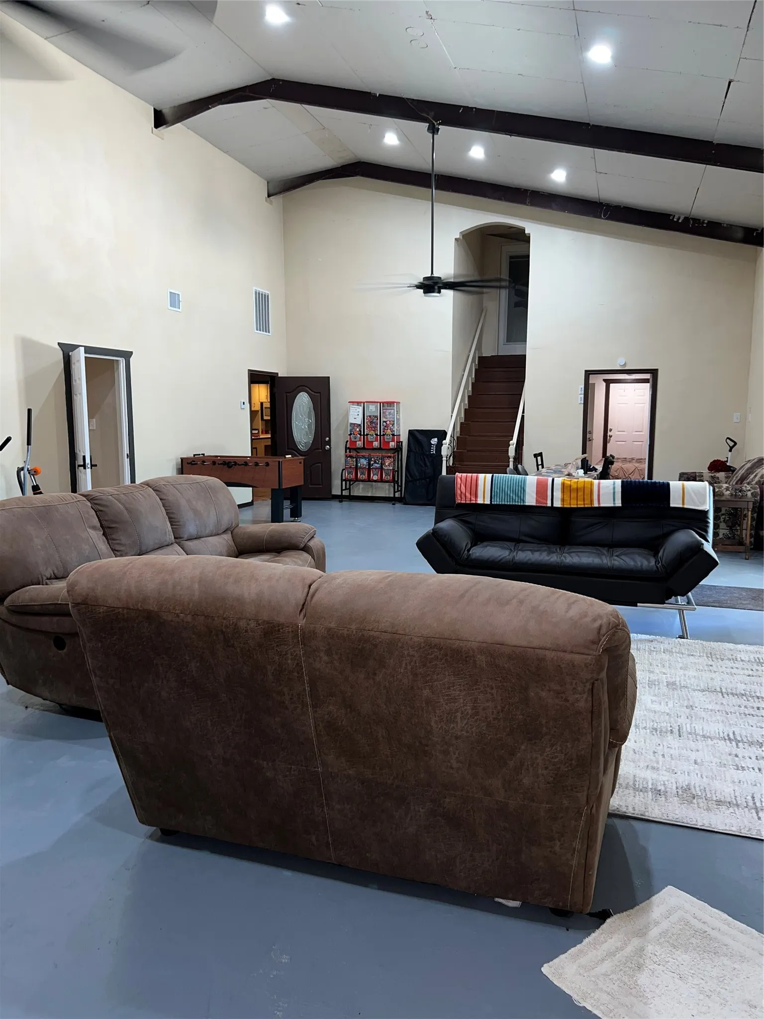 Single Family Residence For Sale in Dallas County , 710 Durham Street, Seagoville, Texas 75159, 4 Bedroom, 2 Bathroom, Garage spaces, 4,000 Sqft, built in 1969, mls#21385397, Real Estate Agent in Seagoville, Homes For Sale in Dallas county, Homes For Sale in Seagoville, Realtor in Seagoville Texas, Real Estate Brokerage Independent Realty Texas, Luminita Cordes Realtor