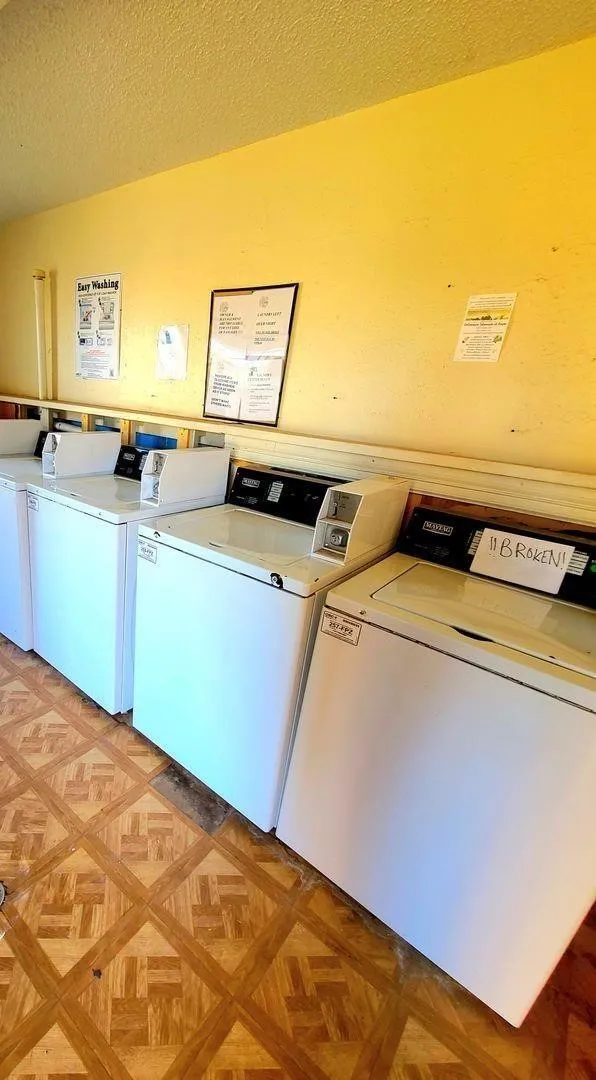 Apartment For Rent in Taylor County , 2410 N Willis Street 180, Abilene, Texas 79603, 2 Bedroom, 1 Bathroom, Garage spaces, 864 Sqft, built in 1973, mls#21387309, Real Estate Agent in Abilene, Homes For Rent in Taylor county, Homes For Rent in Abilene, Realtor in Abilene Texas, Real Estate Brokerage Independent Realty Texas, Luminita Cordes Realtor