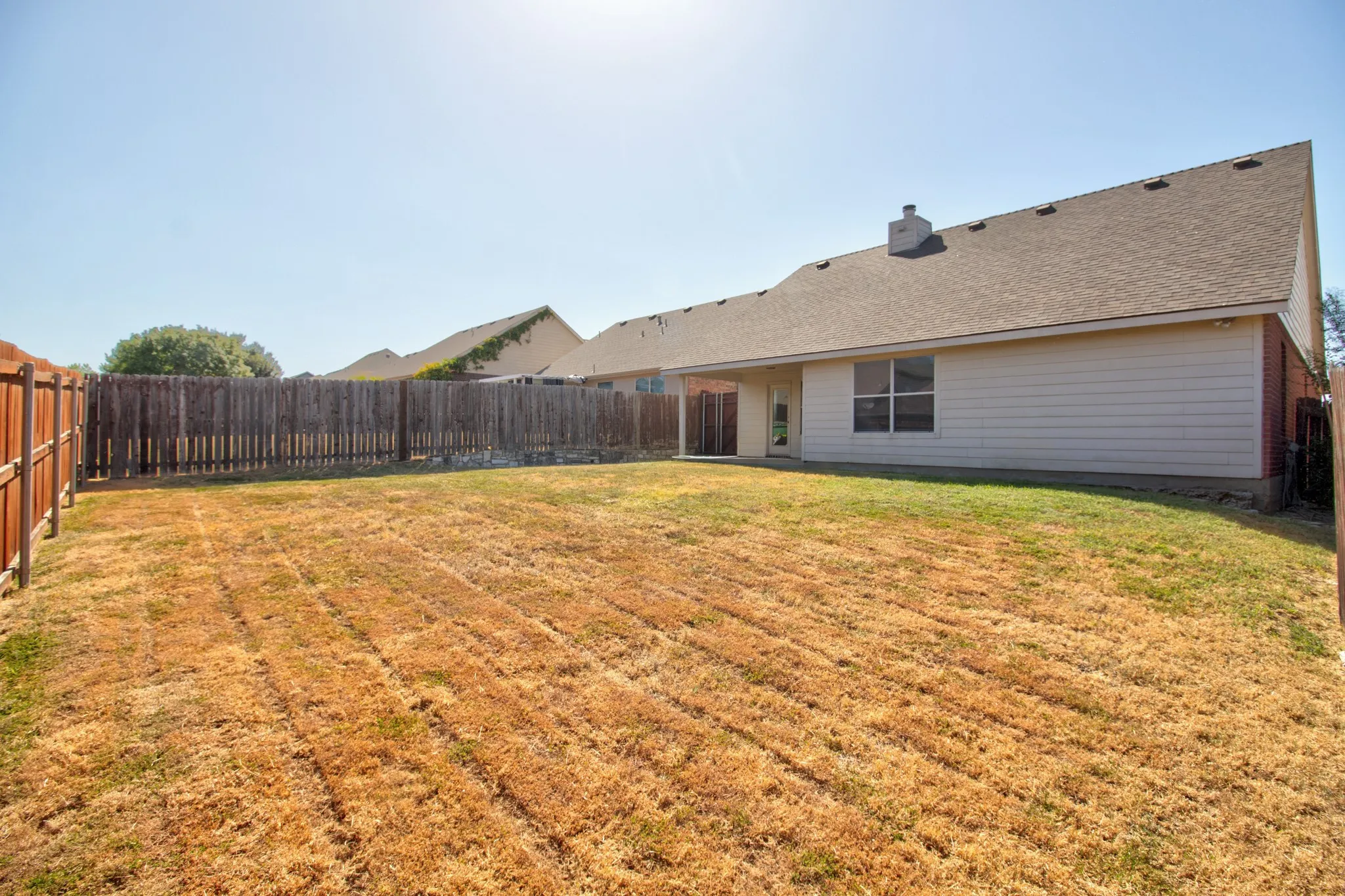 Single Family Residence For Sale in Denton County , 9001 Wild Rose Lane, Aubrey, Texas 76227, 3 Bedroom, 2 Bathroom, 2 Garage spaces, 1,455 Sqft, built in 2006, mls#21378295, Real Estate Agent in Aubrey, Homes For Sale in Denton county, Homes For Sale in Aubrey, Realtor in Aubrey Texas, Real Estate Brokerage Independent Realty Texas, Luminita Cordes Realtor