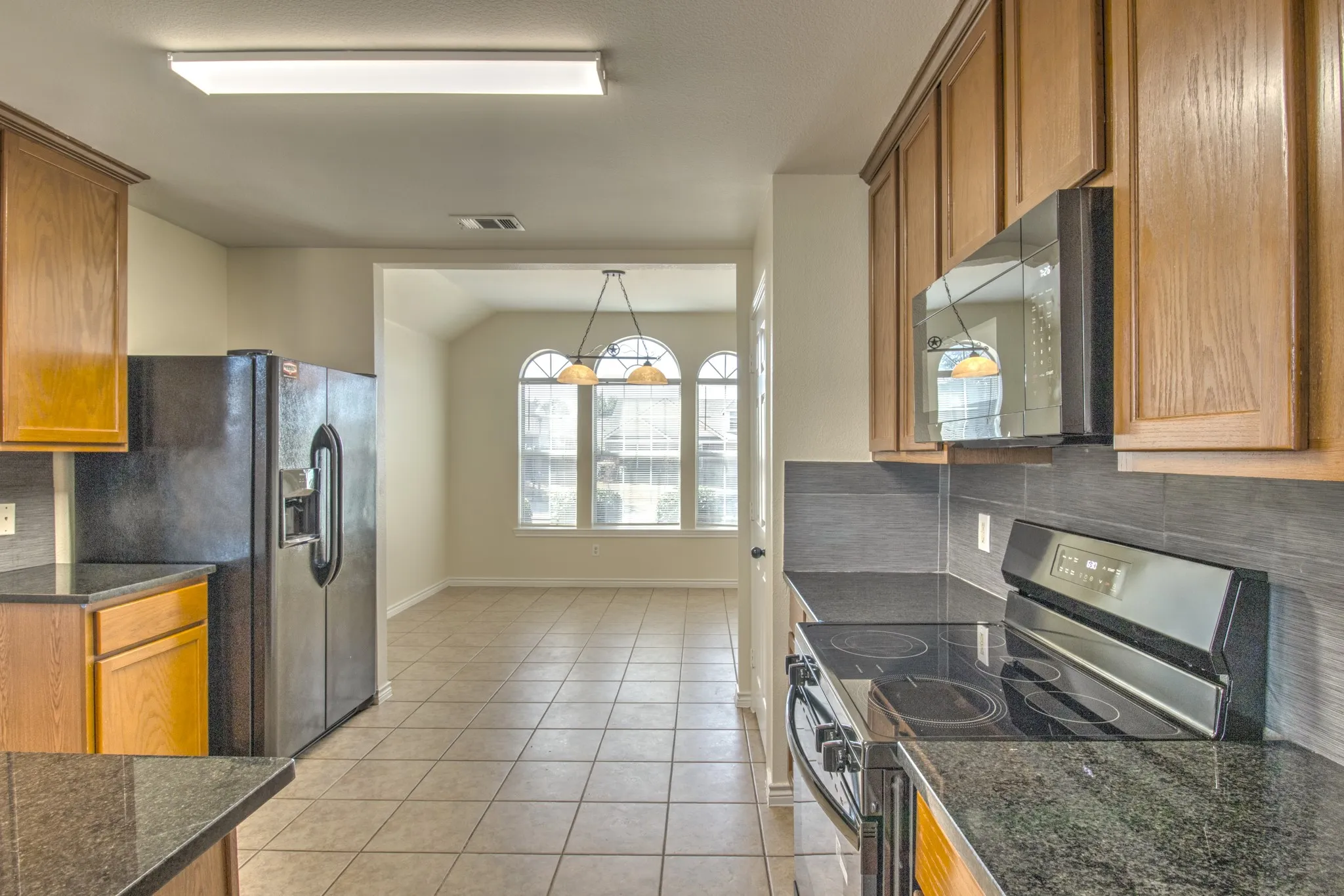 Single Family Residence For Sale in Denton County , 9001 Wild Rose Lane, Aubrey, Texas 76227, 3 Bedroom, 2 Bathroom, 2 Garage spaces, 1,455 Sqft, built in 2006, mls#21378295, Real Estate Agent in Aubrey, Homes For Sale in Denton county, Homes For Sale in Aubrey, Realtor in Aubrey Texas, Real Estate Brokerage Independent Realty Texas, Luminita Cordes Realtor