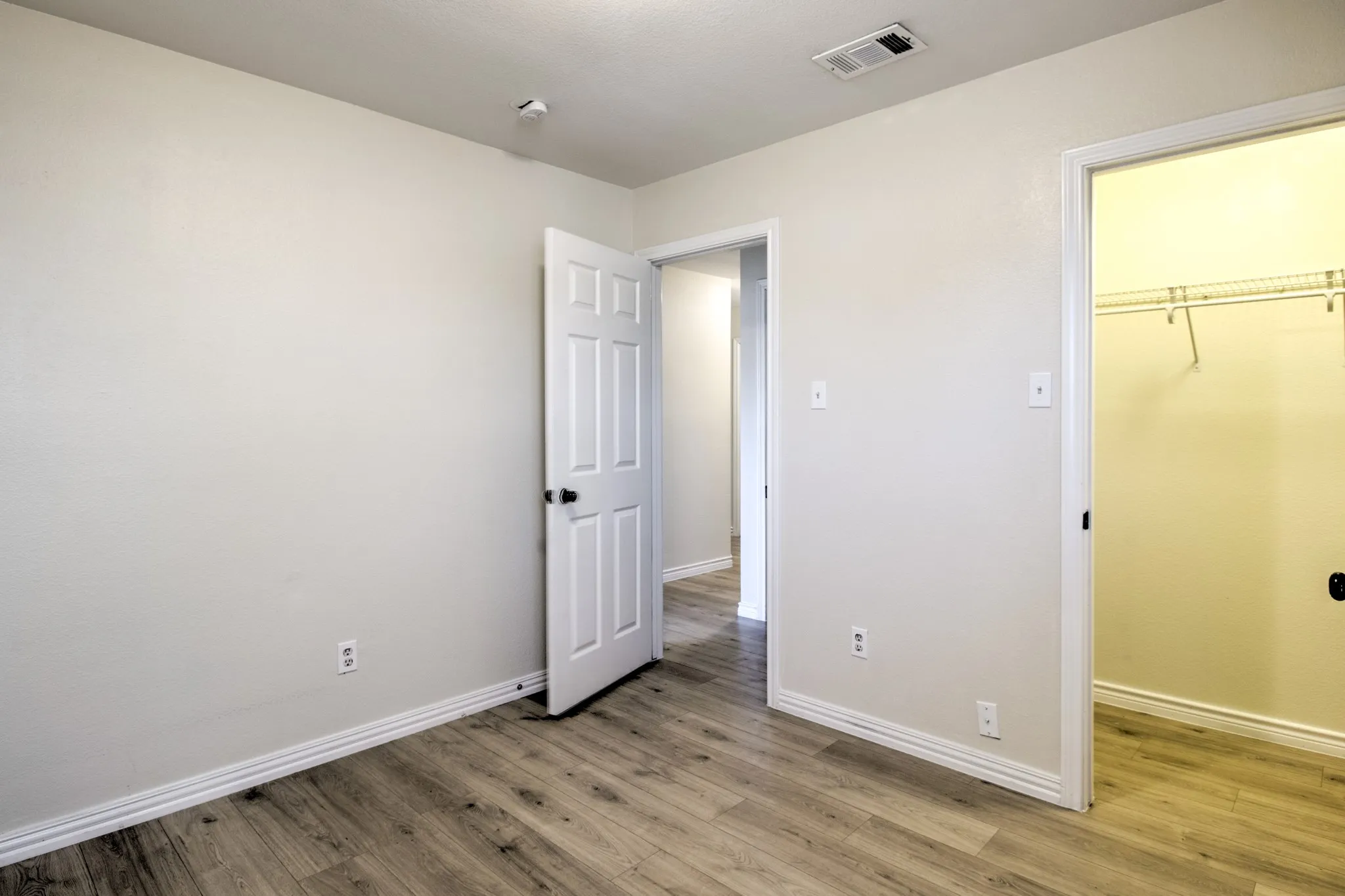 Single Family Residence For Sale in Denton County , 9001 Wild Rose Lane, Aubrey, Texas 76227, 3 Bedroom, 2 Bathroom, 2 Garage spaces, 1,455 Sqft, built in 2006, mls#21378295, Real Estate Agent in Aubrey, Homes For Sale in Denton county, Homes For Sale in Aubrey, Realtor in Aubrey Texas, Real Estate Brokerage Independent Realty Texas, Luminita Cordes Realtor