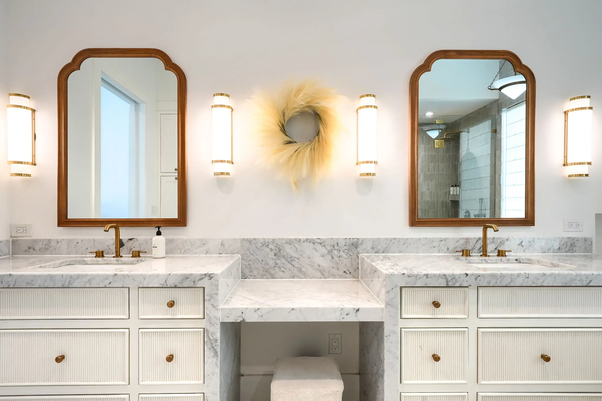 Single Family Residence For Rent in Rockwall County , 5108 Yacht Club Drive, Rockwall, Texas 75032, 5 Bedroom, 4 Bathroom, 2 Garage spaces, 4,300 Sqft, built in 2023, mls#21385389, Real Estate Agent in Rockwall, Homes For Rent in Rockwall county, Homes For Rent in Rockwall, Realtor in Rockwall Texas, Real Estate Brokerage Independent Realty Texas, Luminita Cordes Realtor