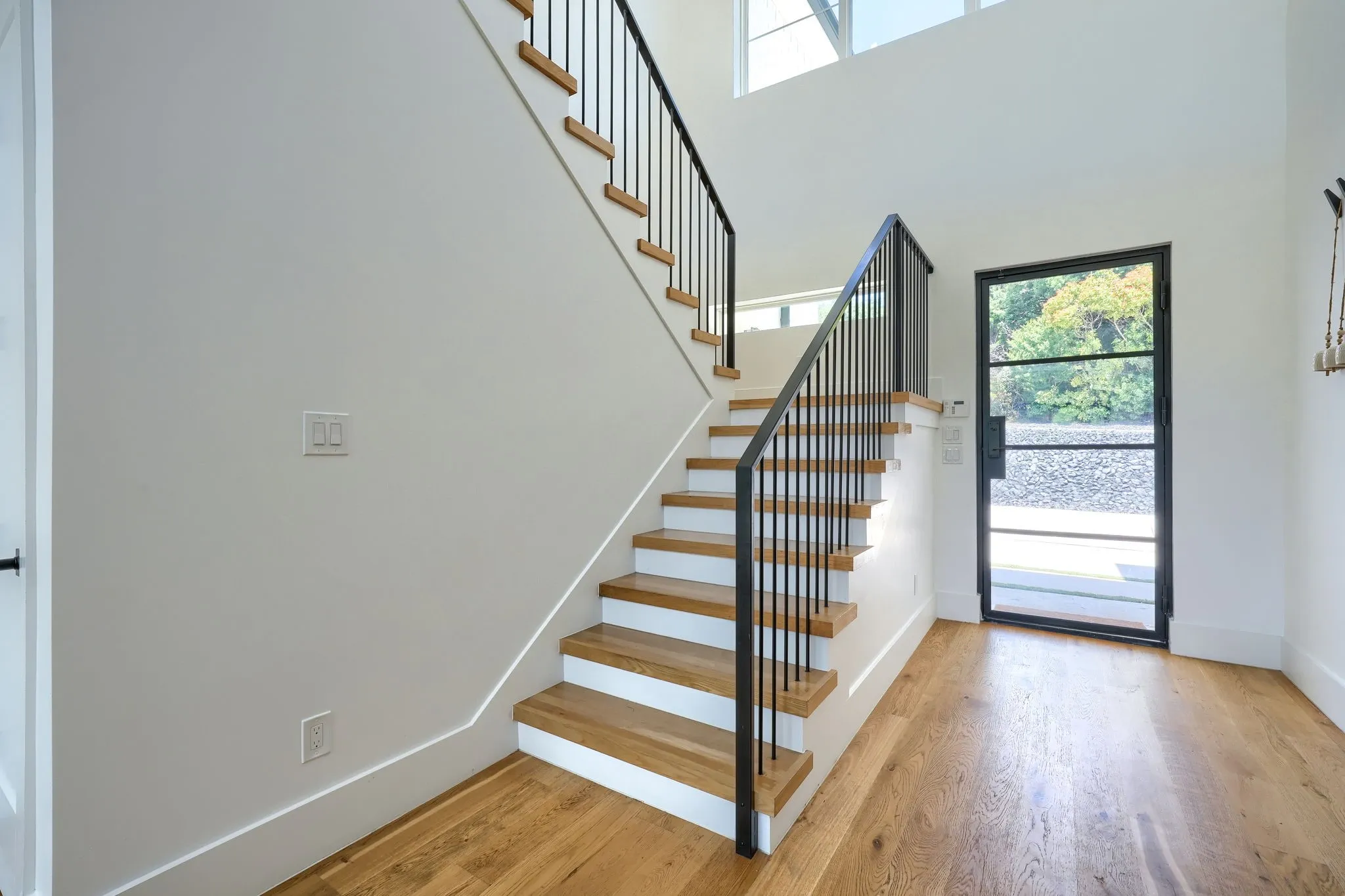 Single Family Residence For Rent in Rockwall County , 5108 Yacht Club Drive, Rockwall, Texas 75032, 5 Bedroom, 4 Bathroom, 2 Garage spaces, 4,300 Sqft, built in 2023, mls#21385389, Real Estate Agent in Rockwall, Homes For Rent in Rockwall county, Homes For Rent in Rockwall, Realtor in Rockwall Texas, Real Estate Brokerage Independent Realty Texas, Luminita Cordes Realtor