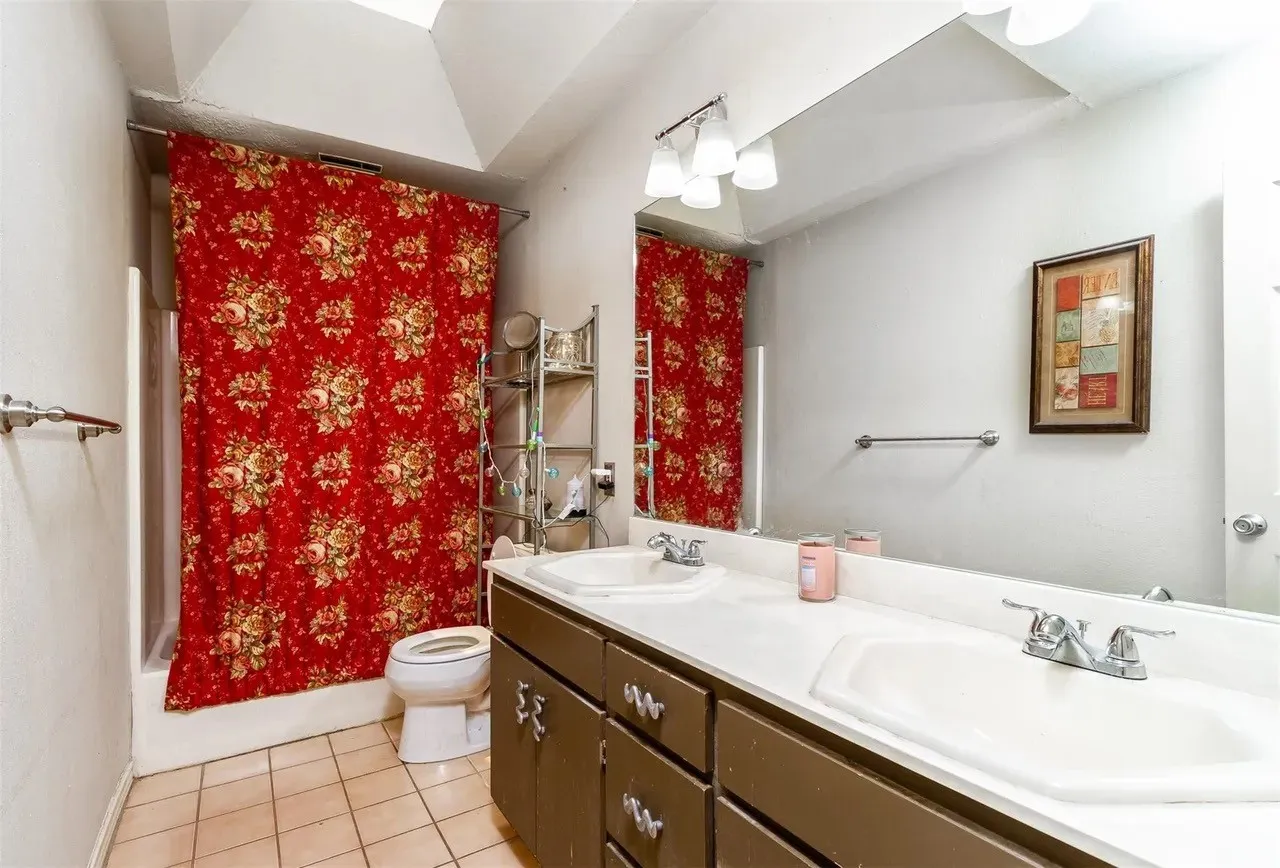 upstairs bathroom