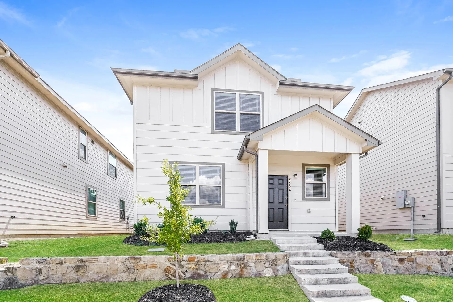 Single Family Residence For Rent